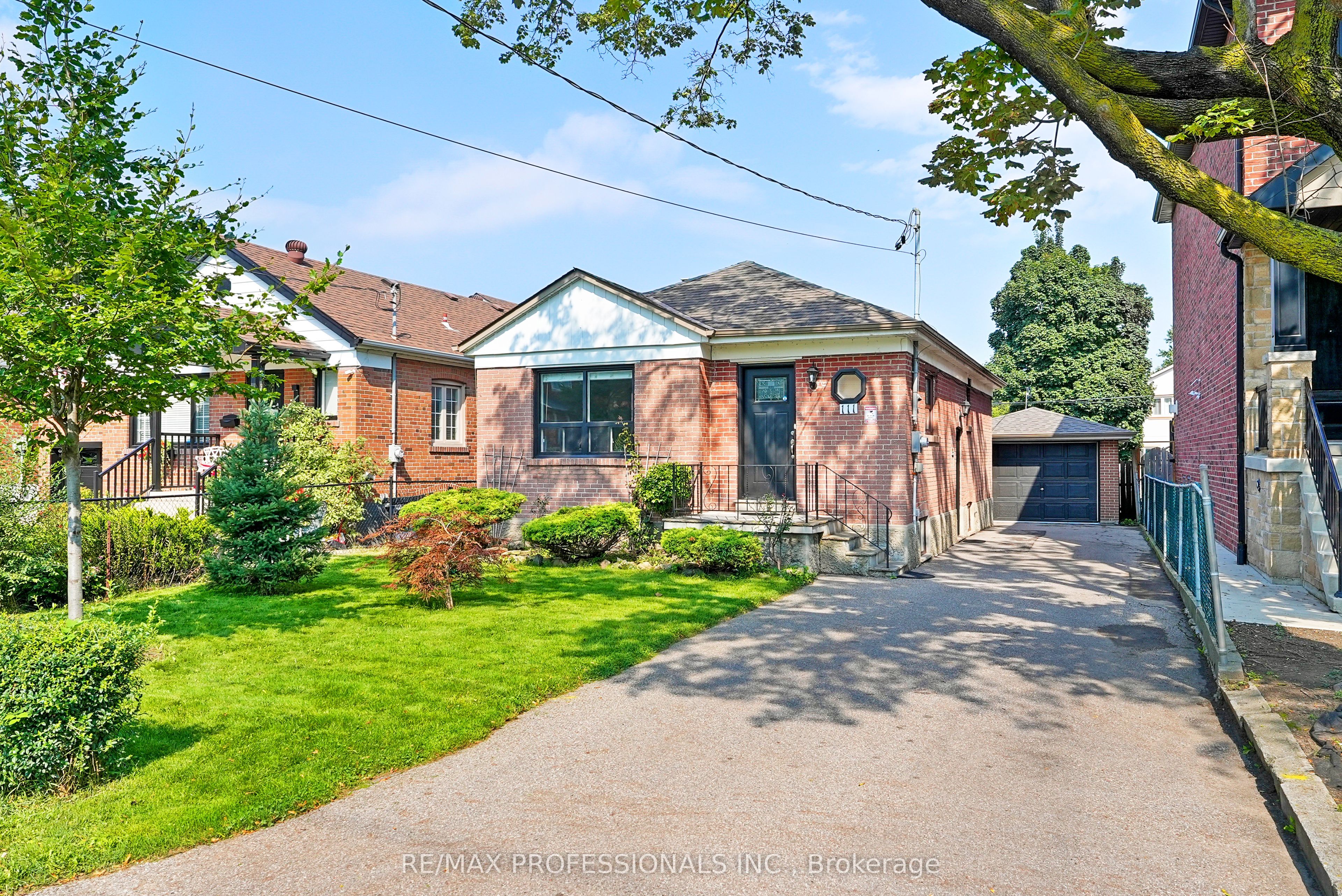 111 Wesley Street, Toronto, ON M8Y 2W9 photo 2