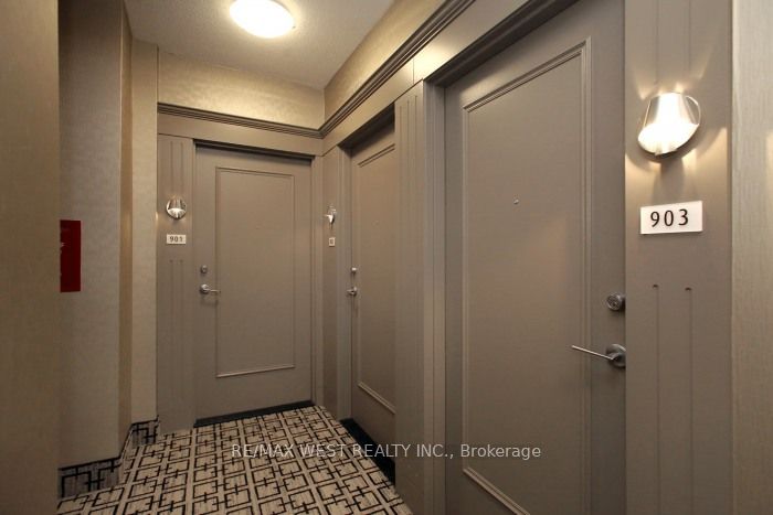 225 Webb Drive 903, Mississauga, ON L5B 4P2 photo 4