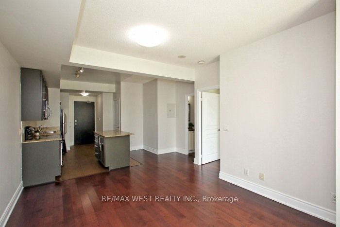 225 Webb Drive 903, Mississauga, ON L5B 4P2 photo 5
