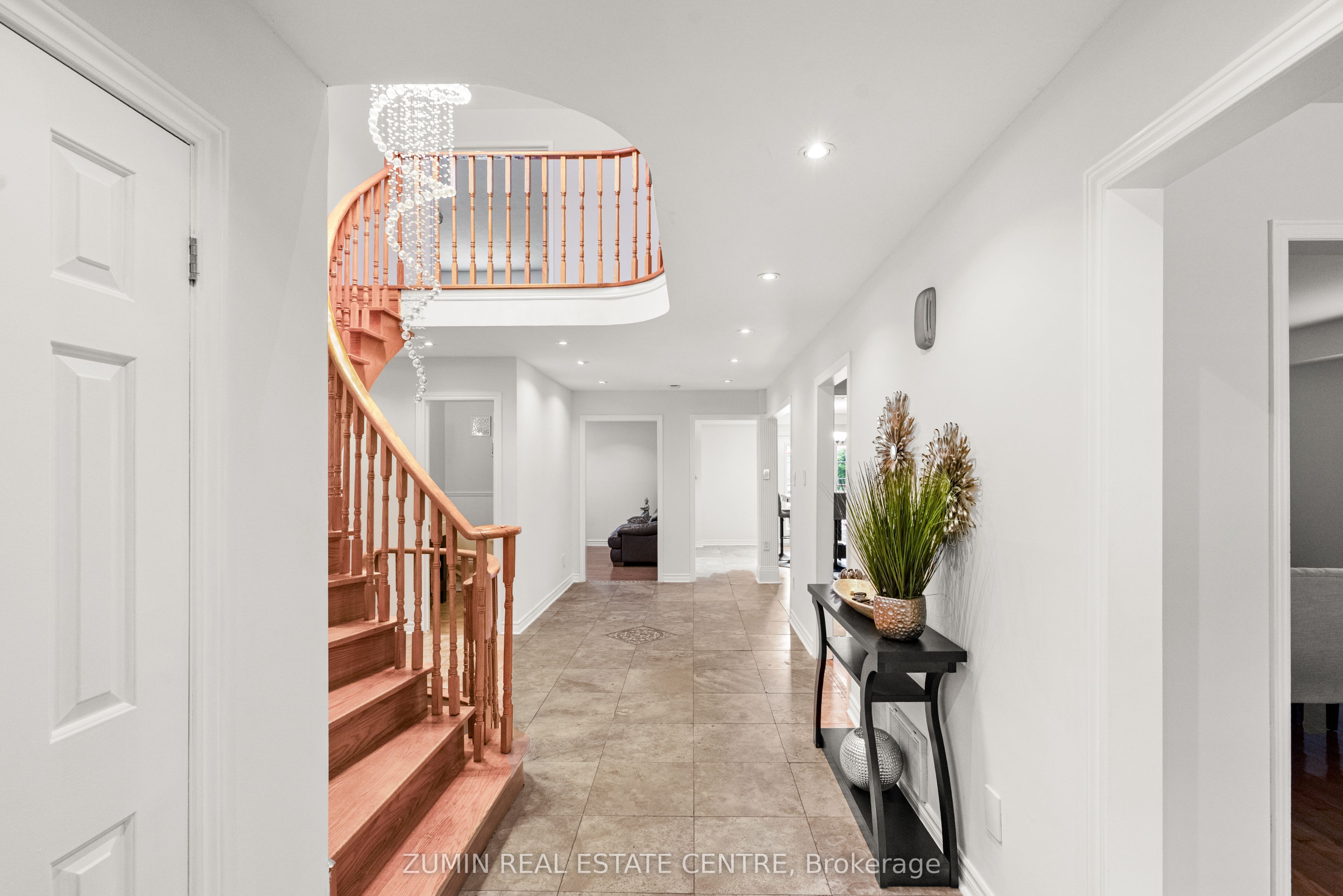 2026 Golden Briar Trail, Oakville, ON L6H 4N9 photo 3