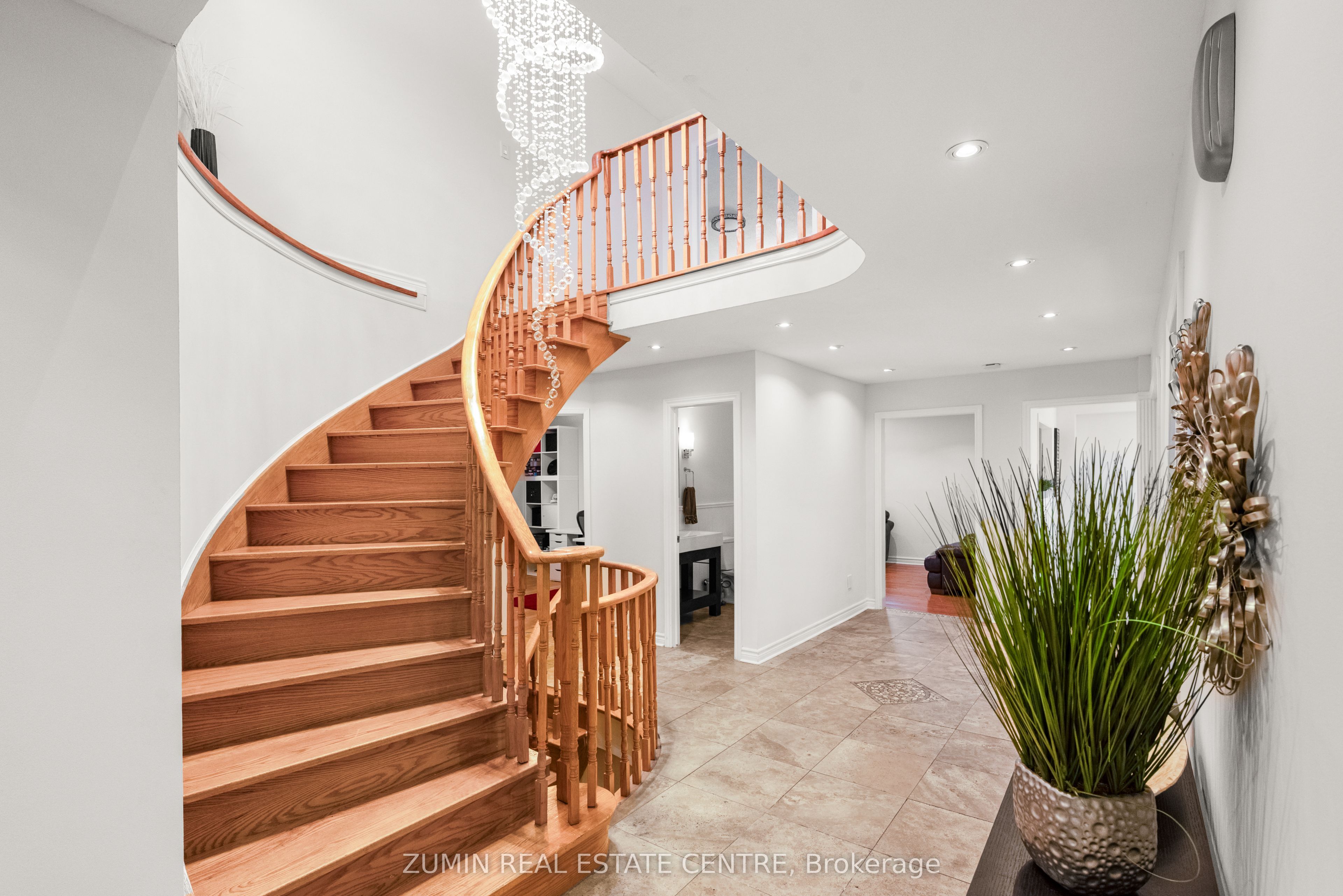 2026 Golden Briar Trail, Oakville, ON L6H 4N9 photo 4
