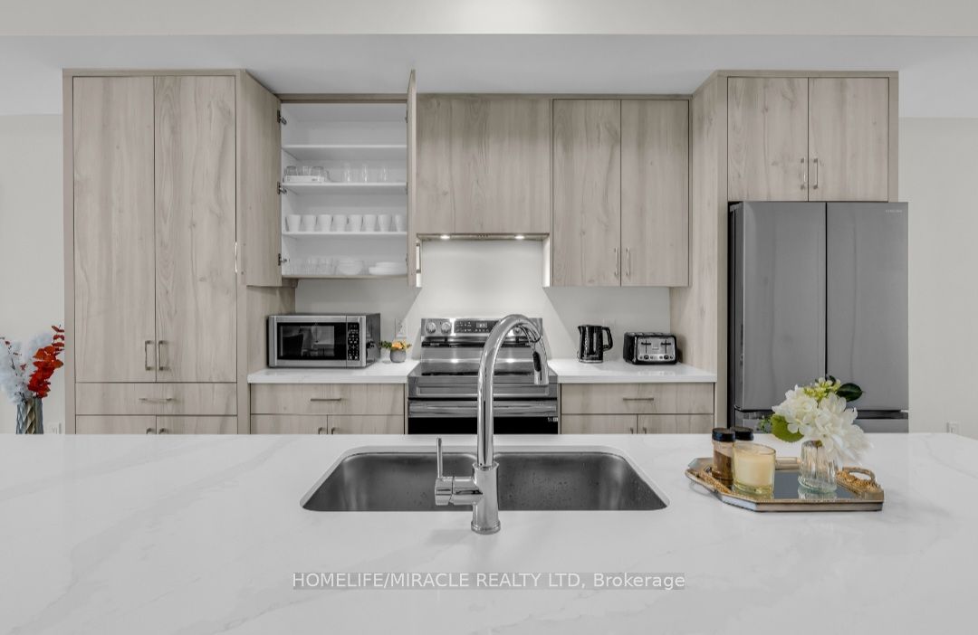 1361 Kaniv Street, Oakville, ON L6M 5R3 photo 4