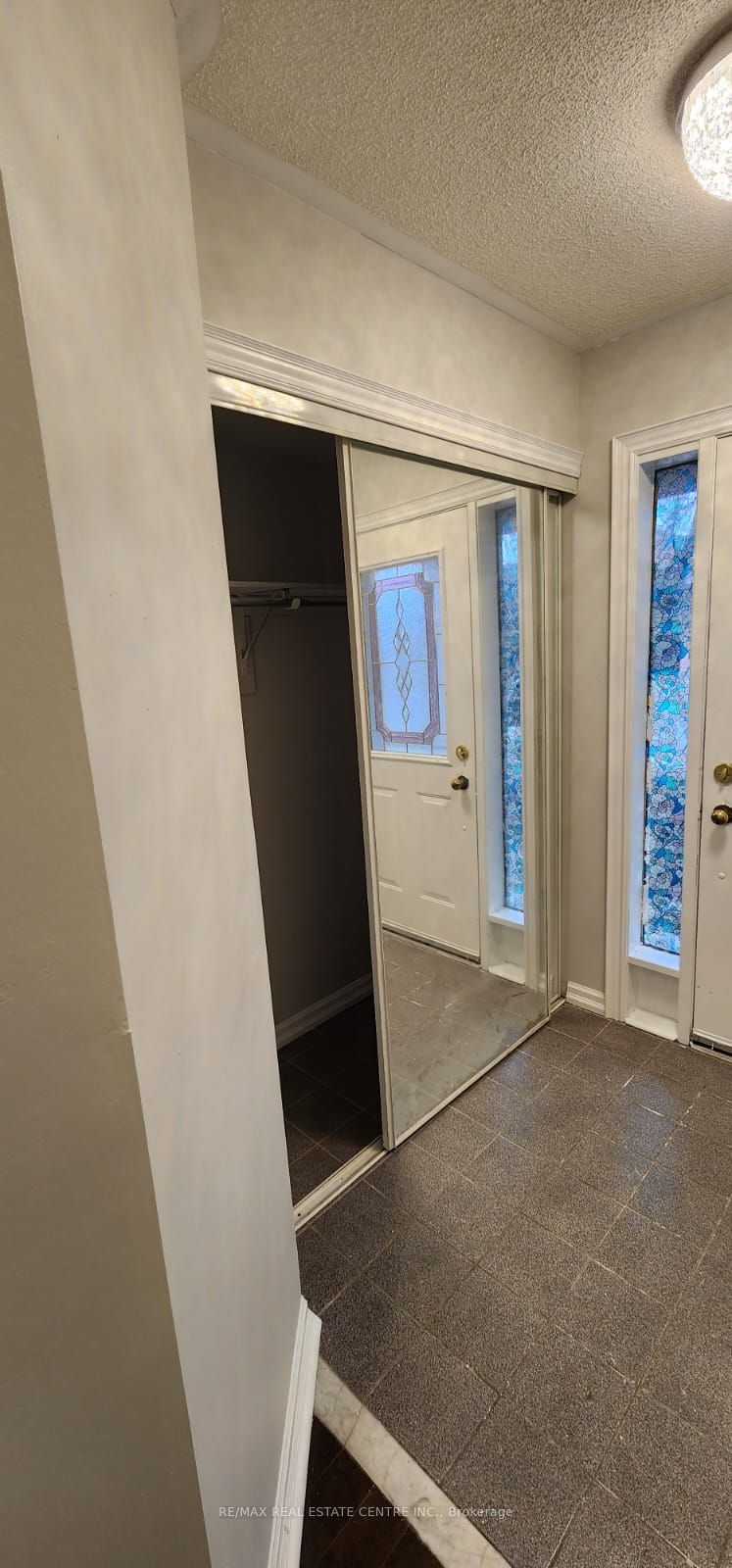 6850 Dillingwood Drive, Mississauga, ON L5N 6Z9 photo 5
