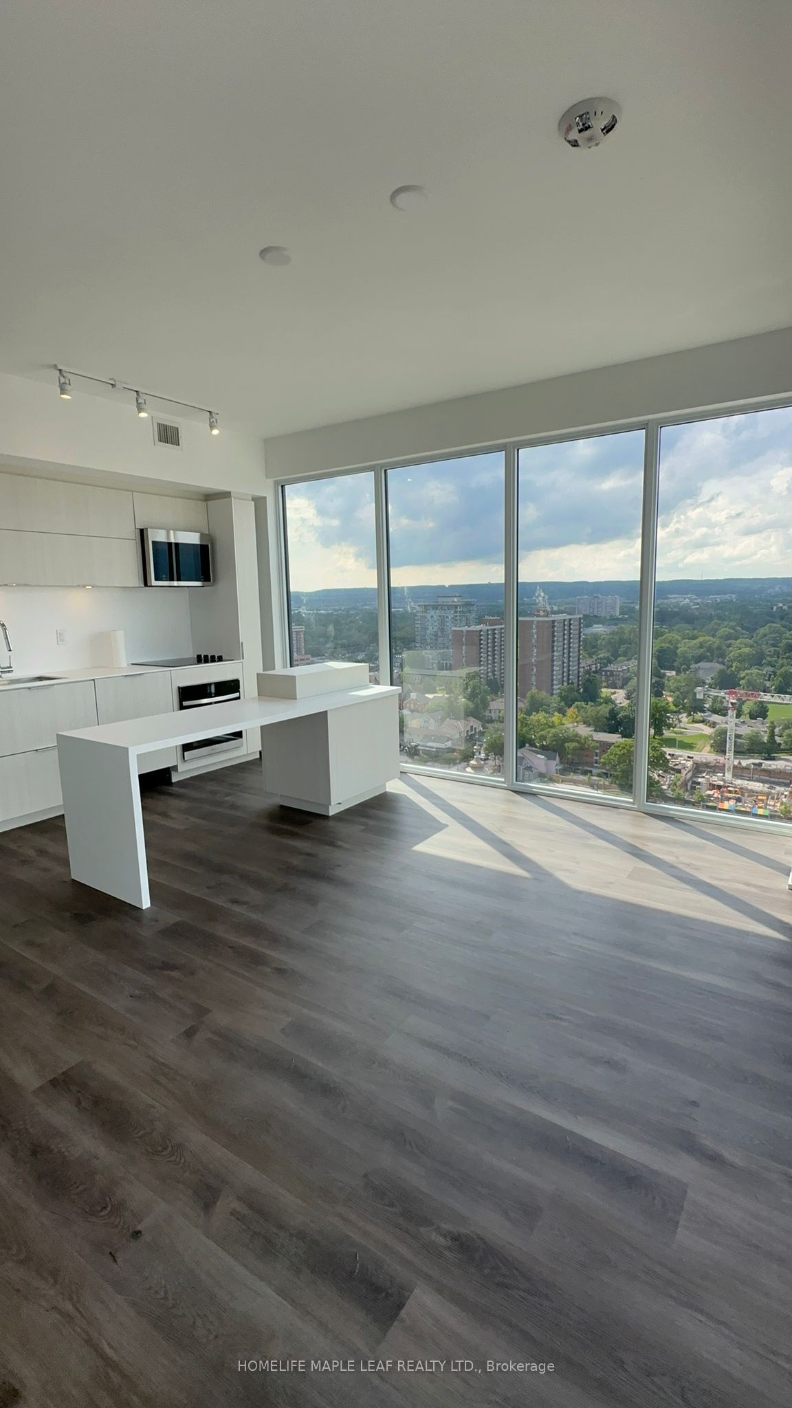370 Martha Street 2102, Burlington, ON L7R 0G9 photo 5