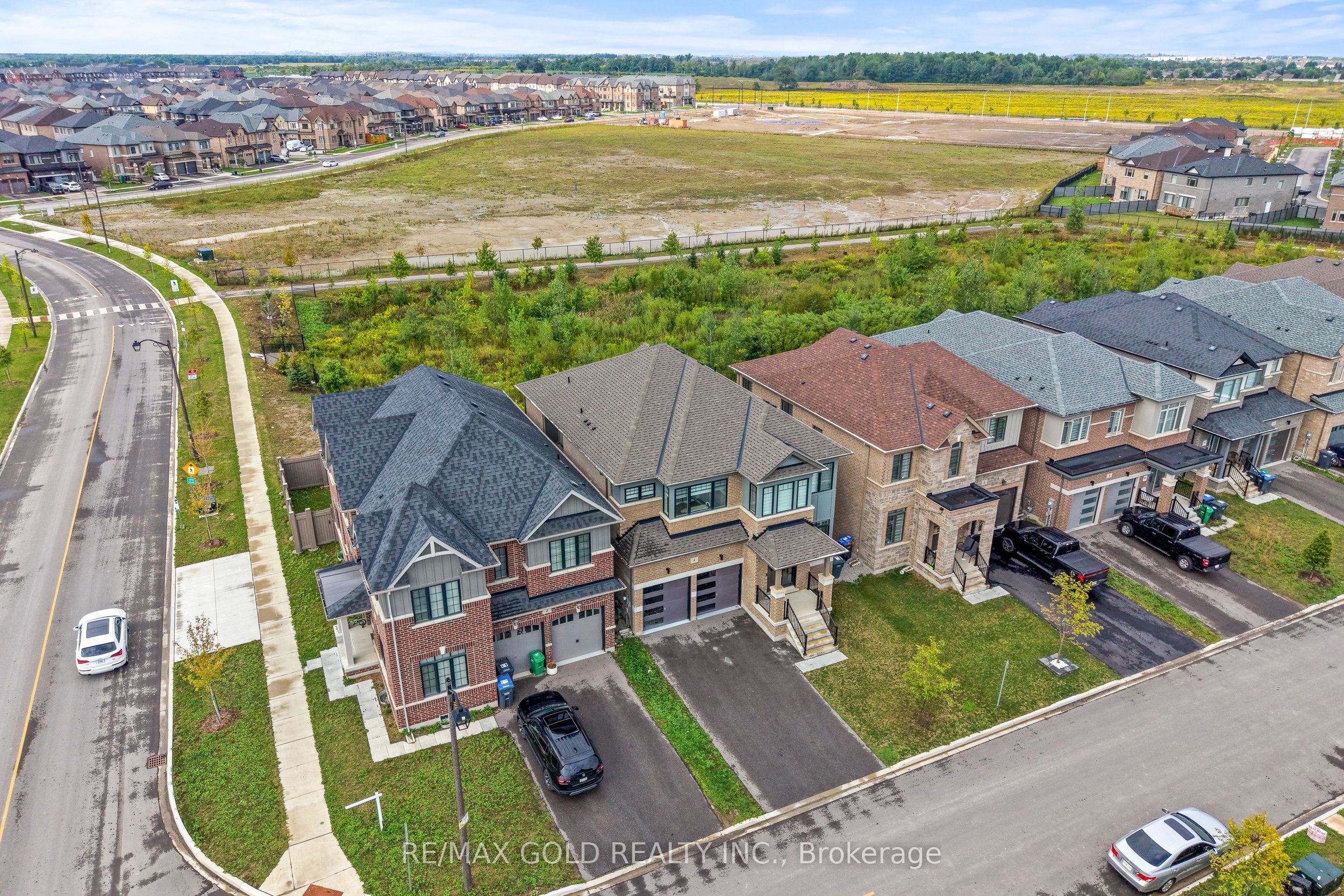 4 Madawaska Road, Caledon, ON L7C 0Y9 photo 4