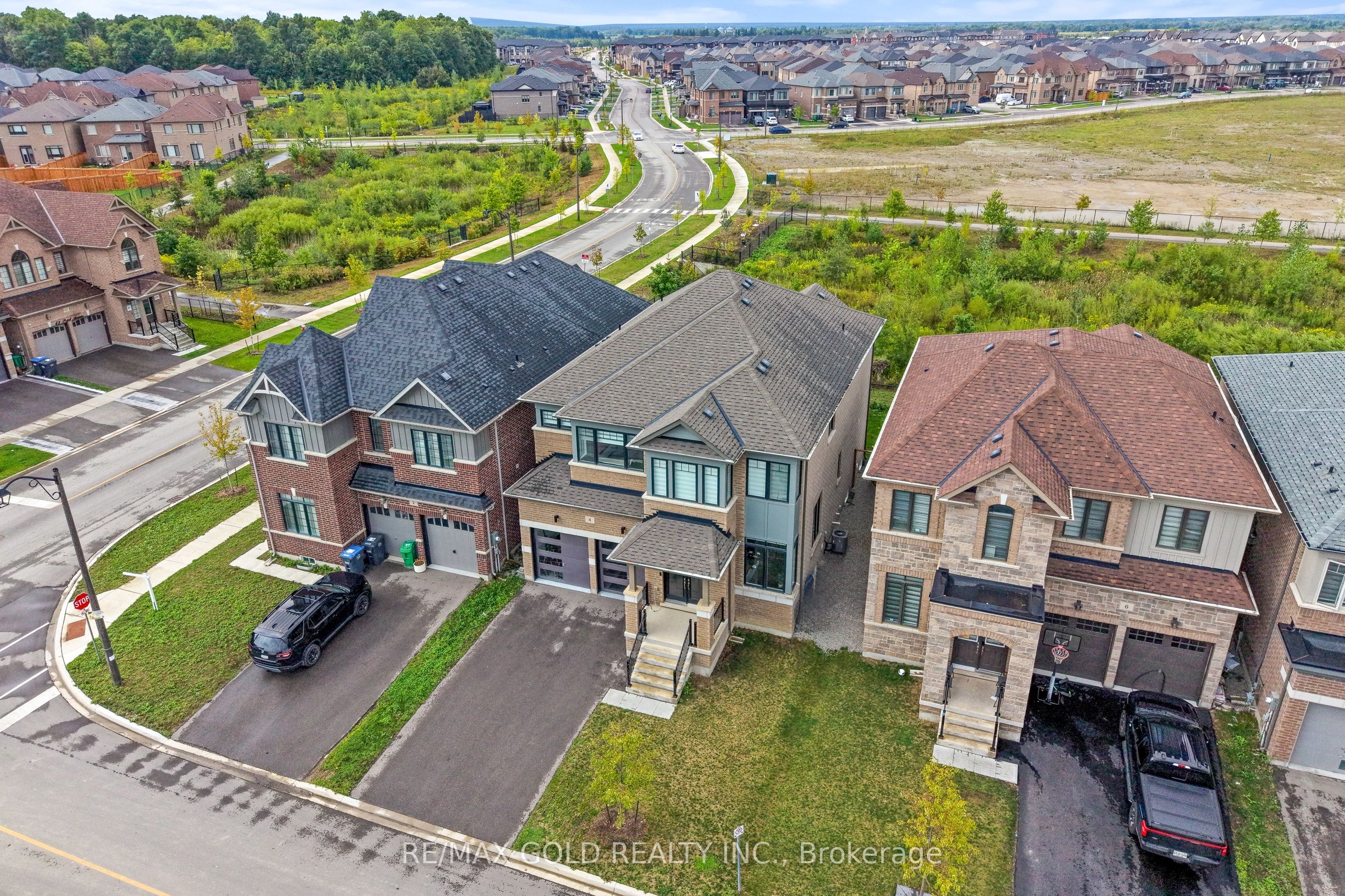 4 Madawaska Road, Caledon, ON L7C 0Y9 photo 5