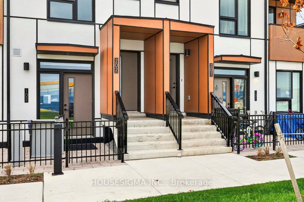 30 All Nations Drive TH202, Brampton, ON L7A 5M5