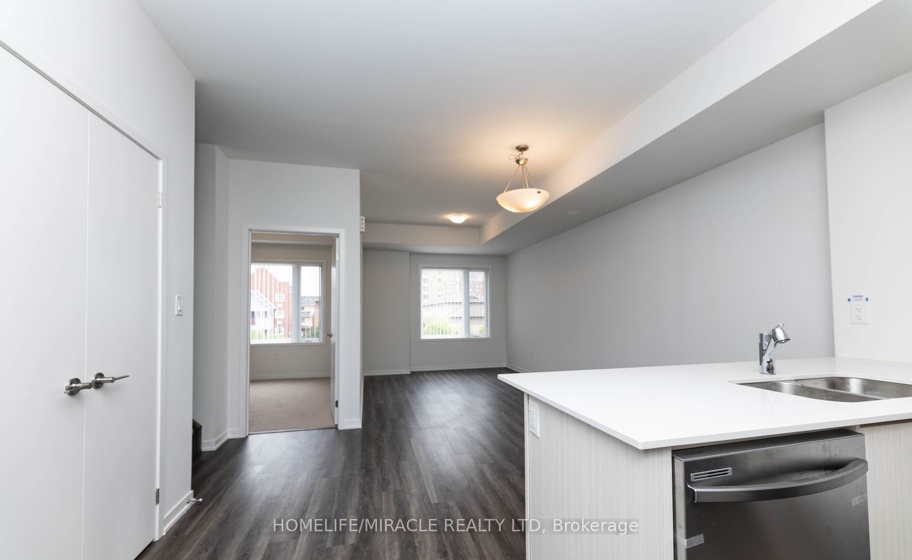 20 Lloyd Jane Lane 166, Toronto, ON M8V 0J5 photo 4