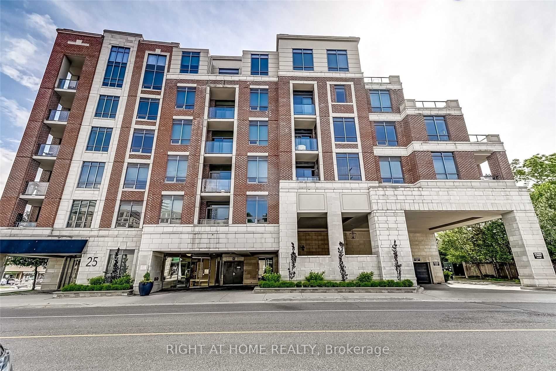 25 Earlington Avenue 402, Toronto, ON M8X 3A3