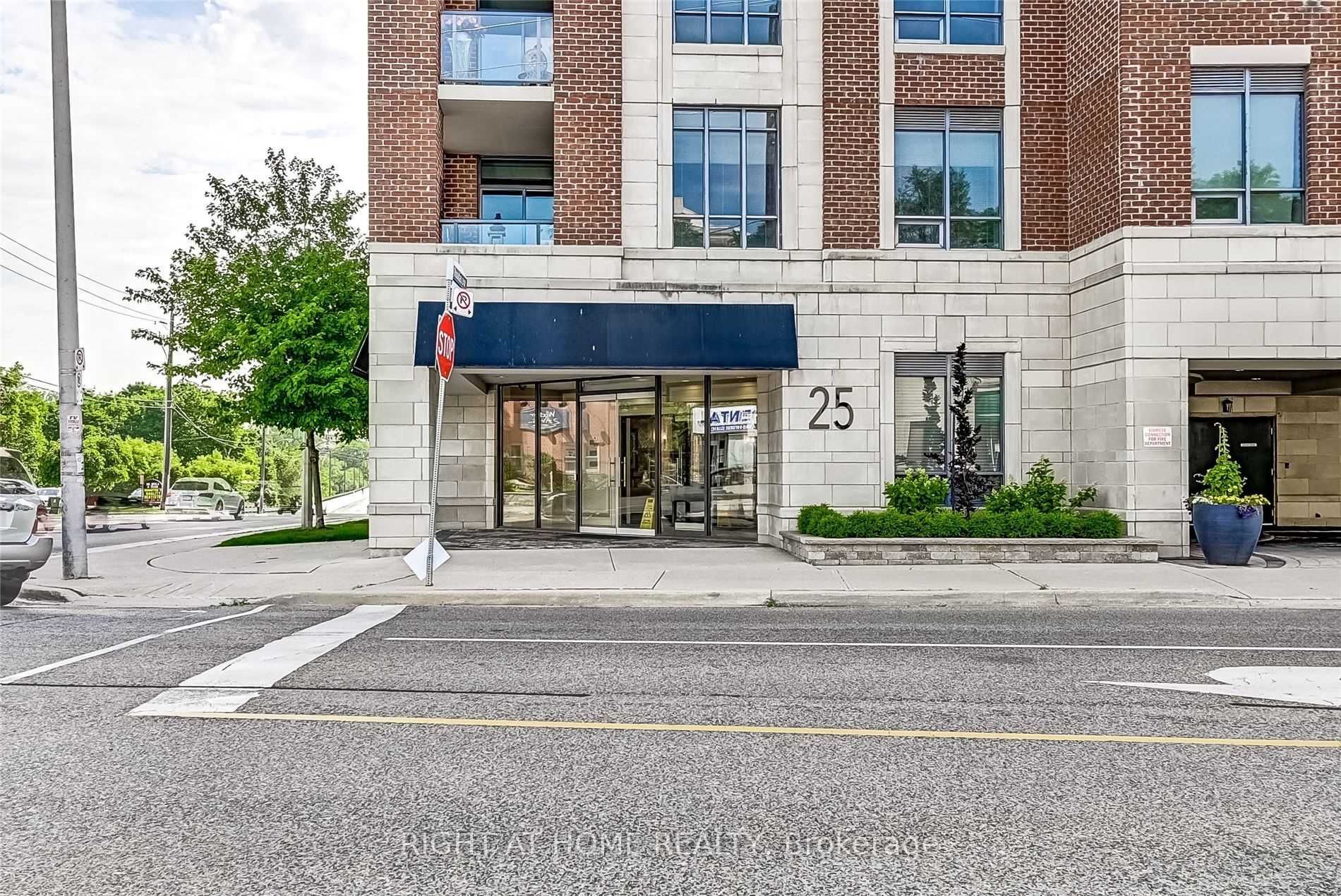 25 Earlington Avenue 402, Toronto, ON M8X 3A3 photo 3