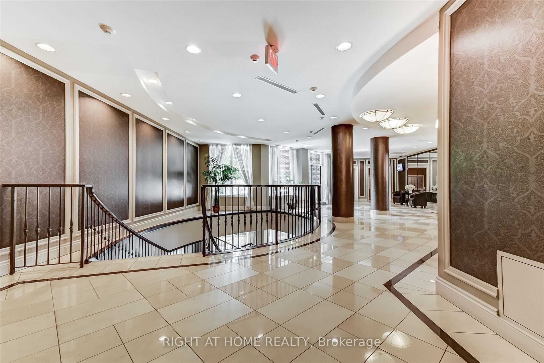 25 Earlington Avenue 402, Toronto, ON M8X 3A3 photo 5