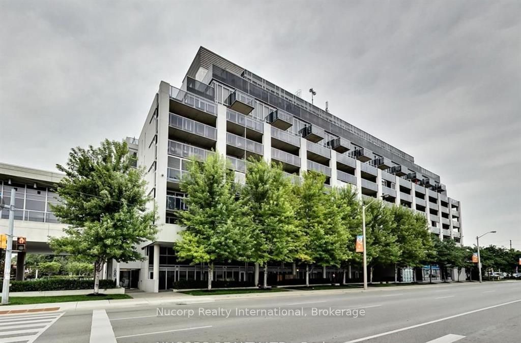 1040 the queensway, Toronto, ON M8Z 0A7 photo 2
