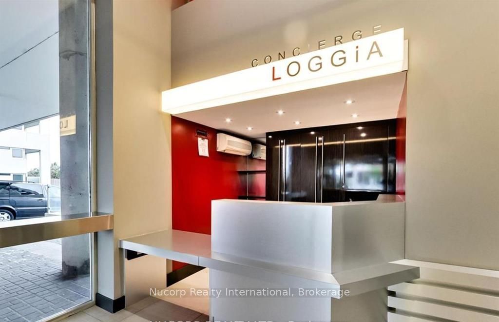 1040 the queensway, Toronto, ON M8Z 0A7 photo 4