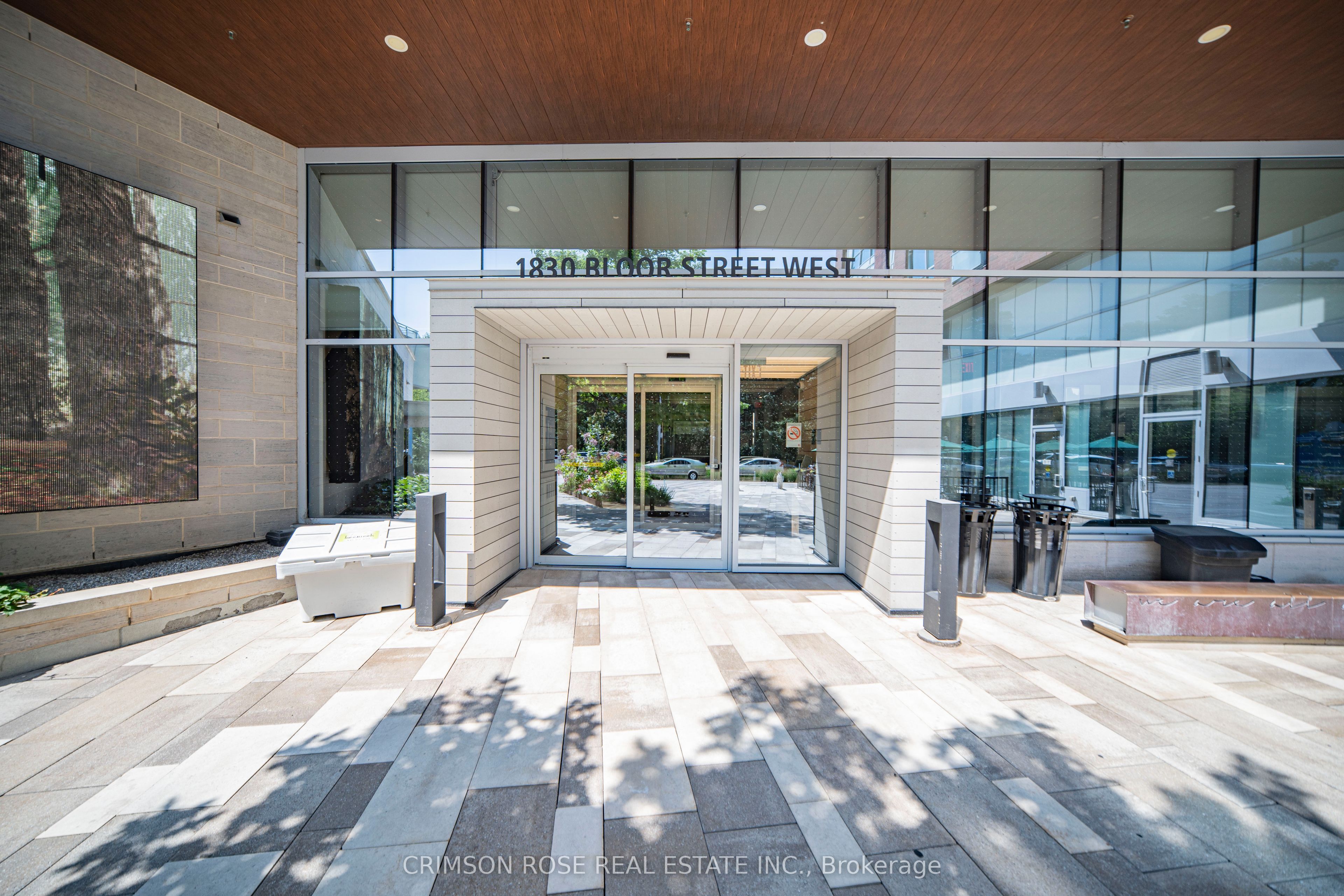 1830 Bloor Street W 335, Toronto, ON M6P 0A2 photo 3