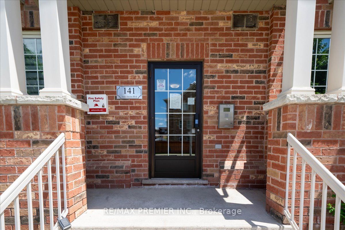 141 Isaac Devins Boulevard 8, Toronto, ON M9M 0C4 photo 2