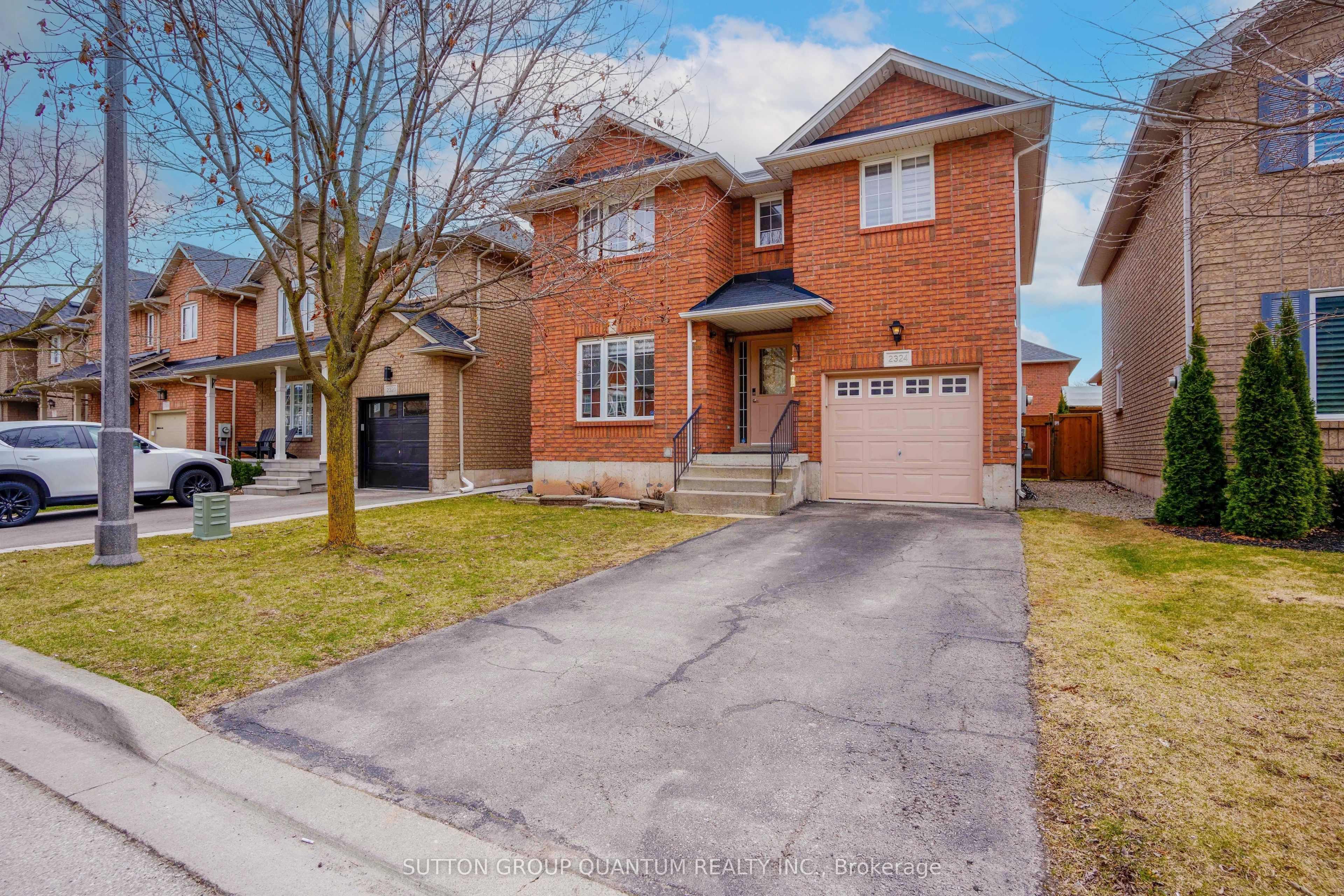 2324 Stillmeadow Road, Oakville, ON L6M 4C8