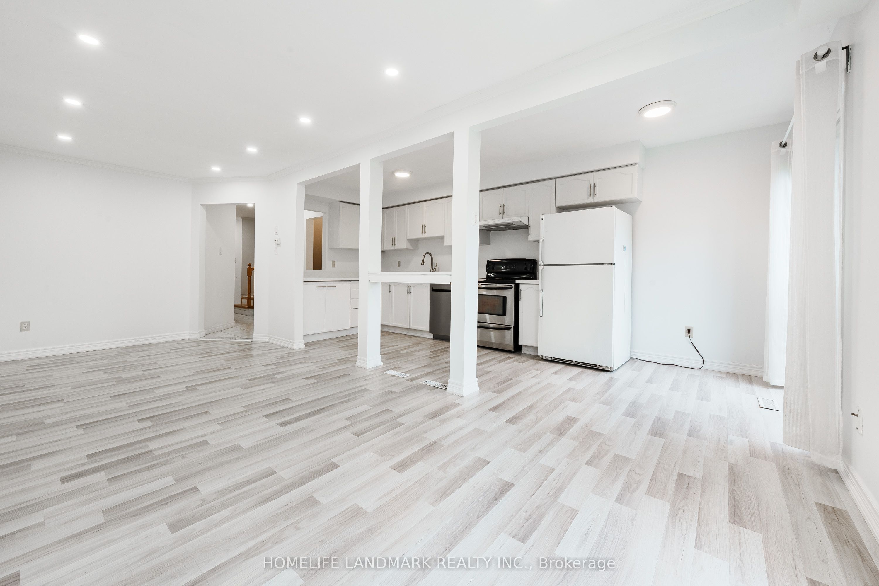 2945 Thomas Street 103, Mississauga, ON L5M 6C1 photo 5