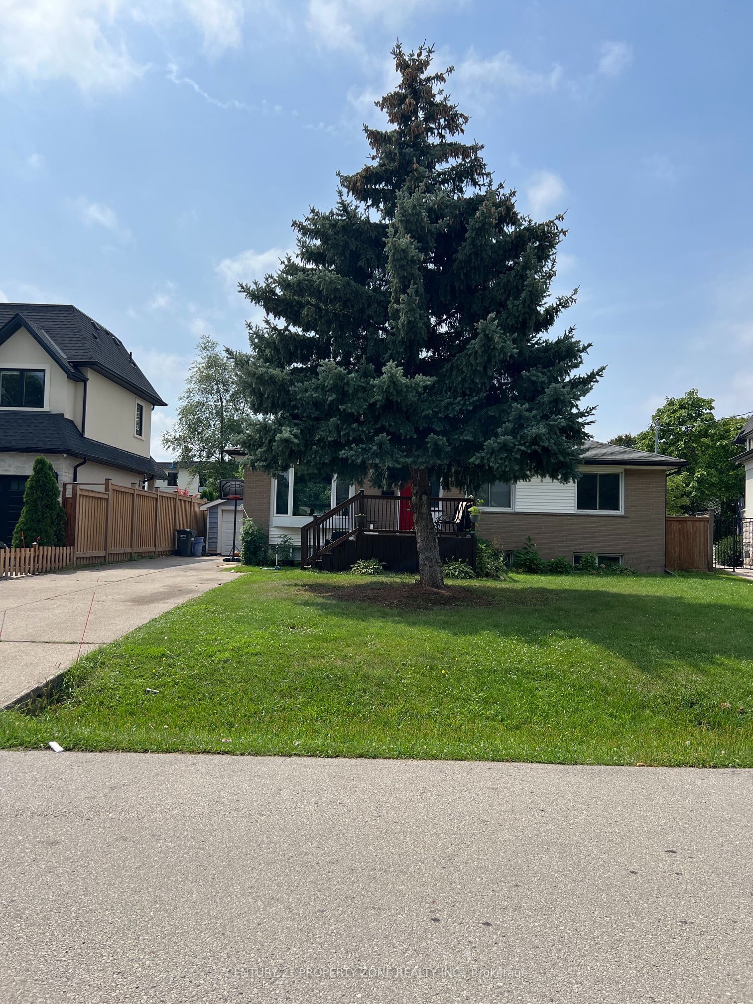 556 Sherin Drive, Oakville, ON L6L 4J8 photo 2