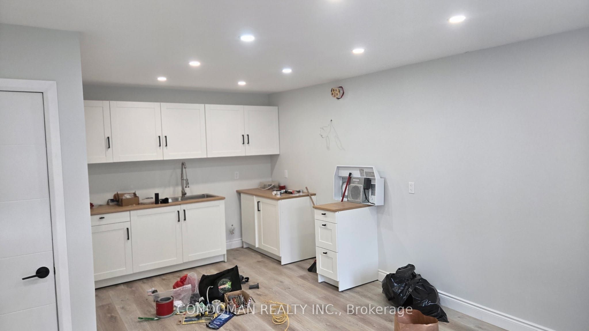 22 Fairfield Avenue Coachhouse, Toronto, ON M8V 2H9 photo 3