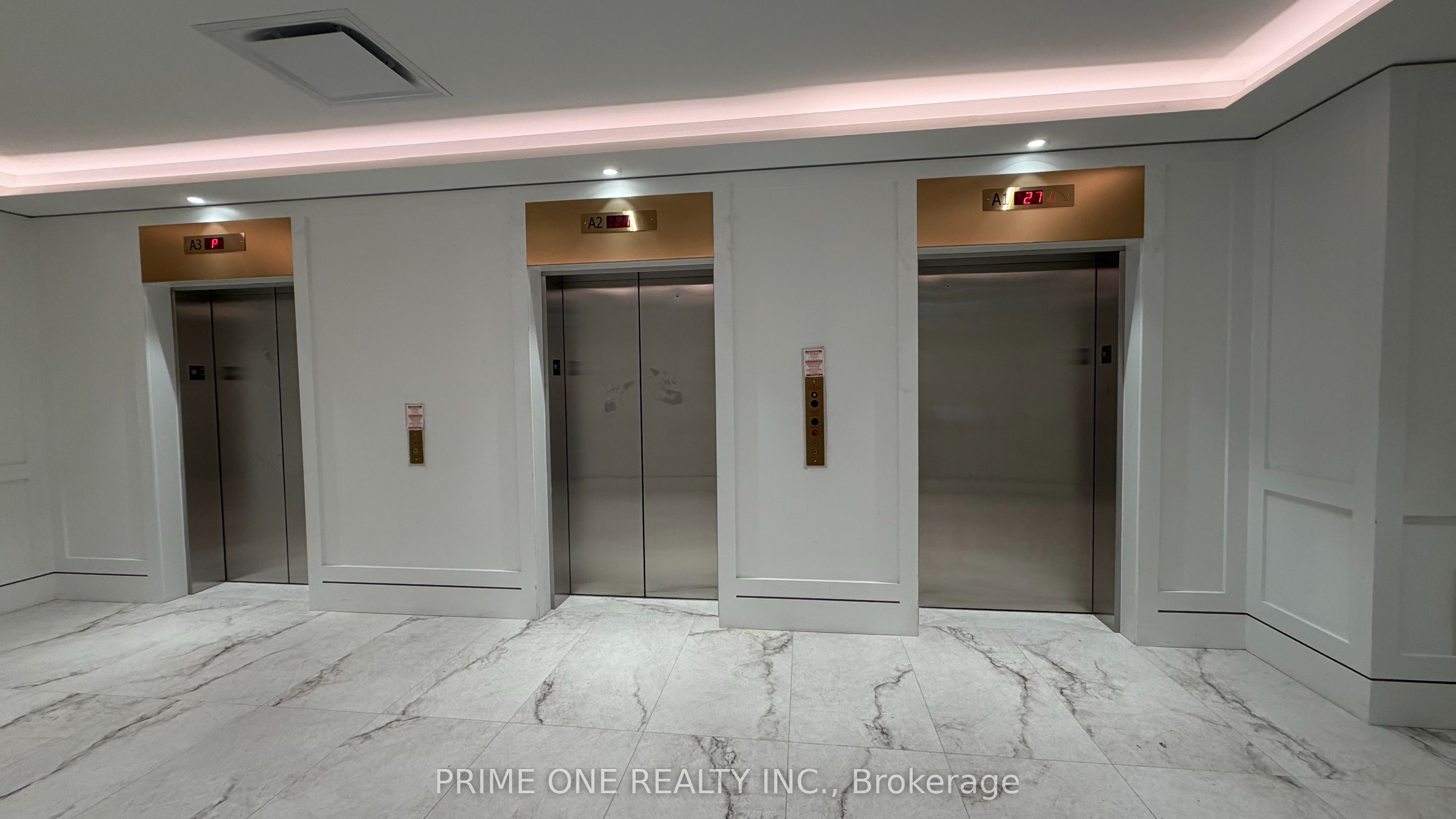 4010 Eglinton Avenue W 507, Toronto, ON M9A 0G5 photo 5