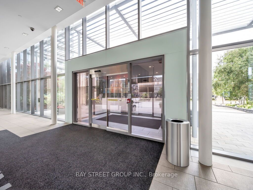 105 The Queensway Avenue 1501, Toronto, ON M6G 5B5 photo 4