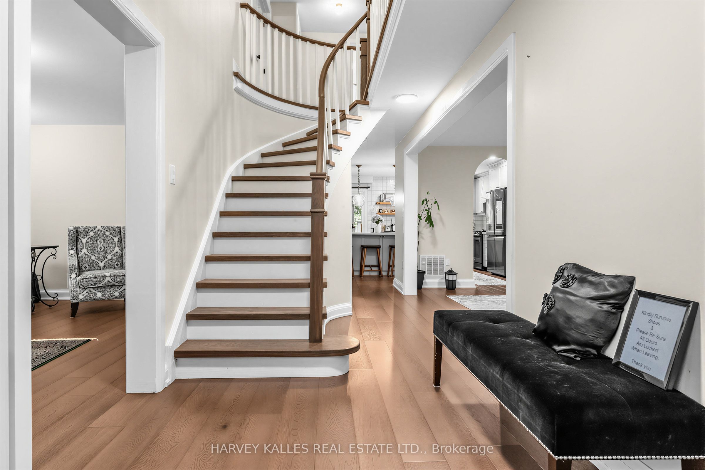 3501 Copernicus Drive, Mississauga, ON L5B 3K6 photo 4