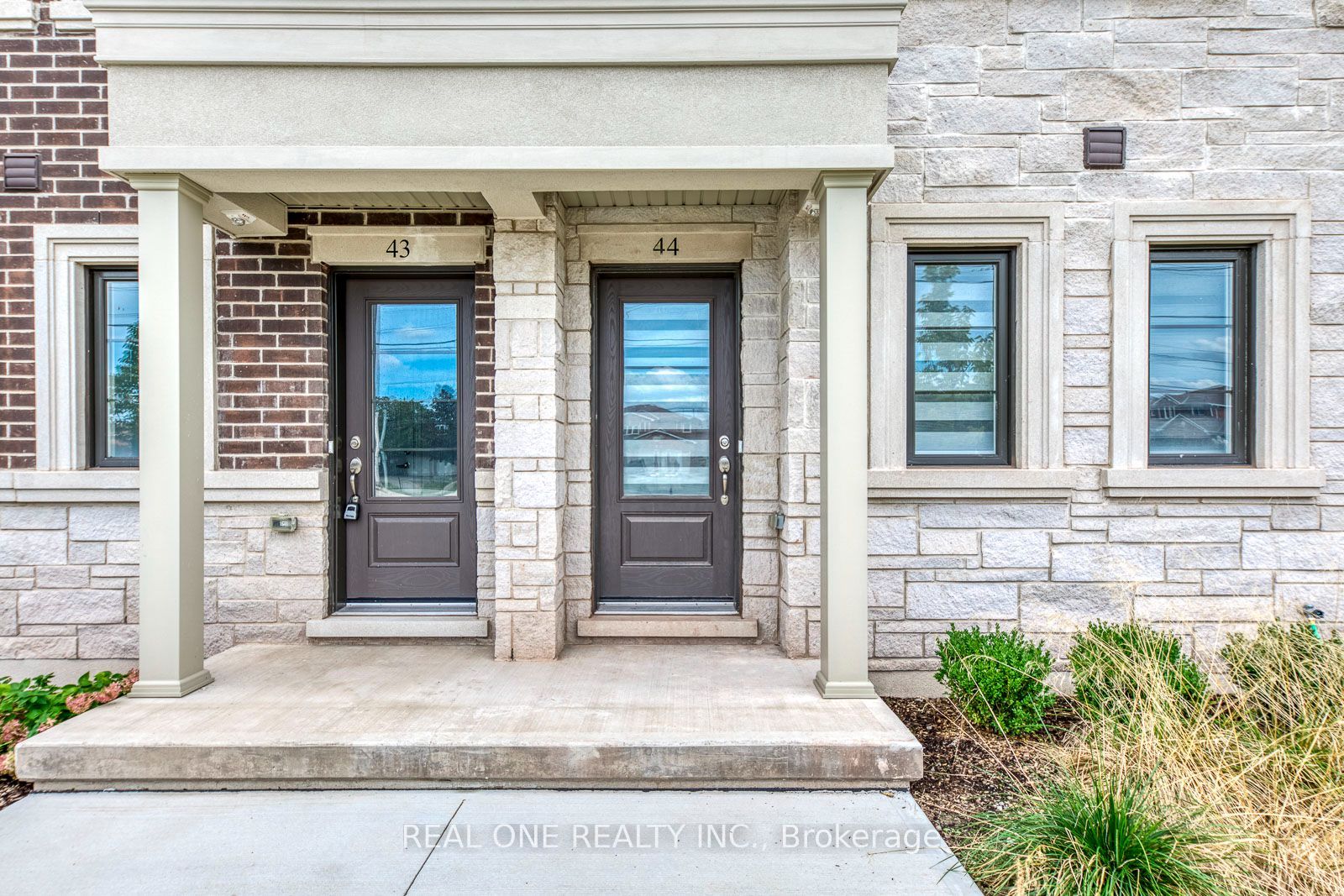 2140 Trafalgar Road 44, Oakville, ON L6H 8A5 photo 4