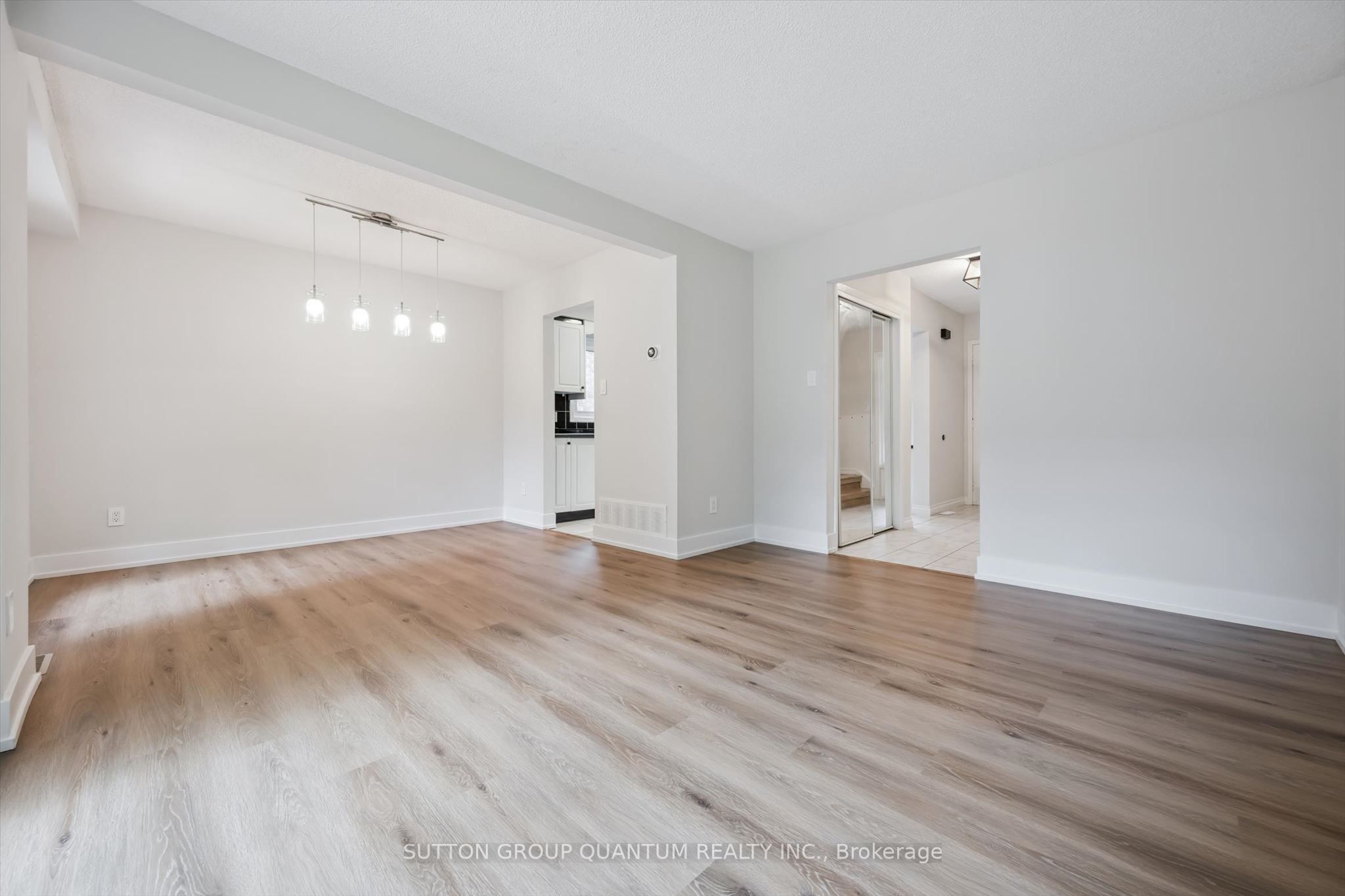157 Riverview Street, Oakville, ON L6L 5S2 photo 4
