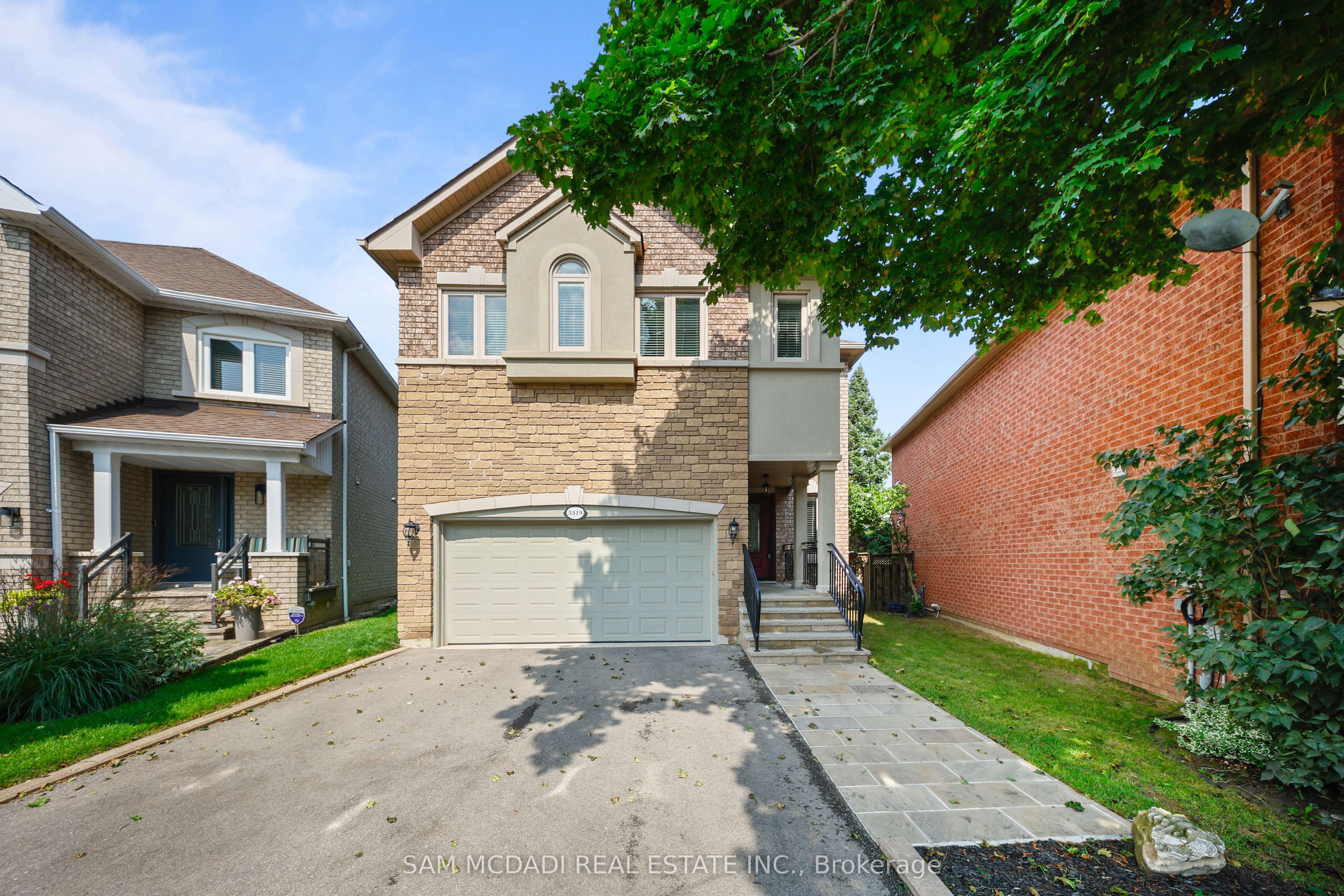5519 Windy Hill Court, Mississauga, ON L4Z 3W4