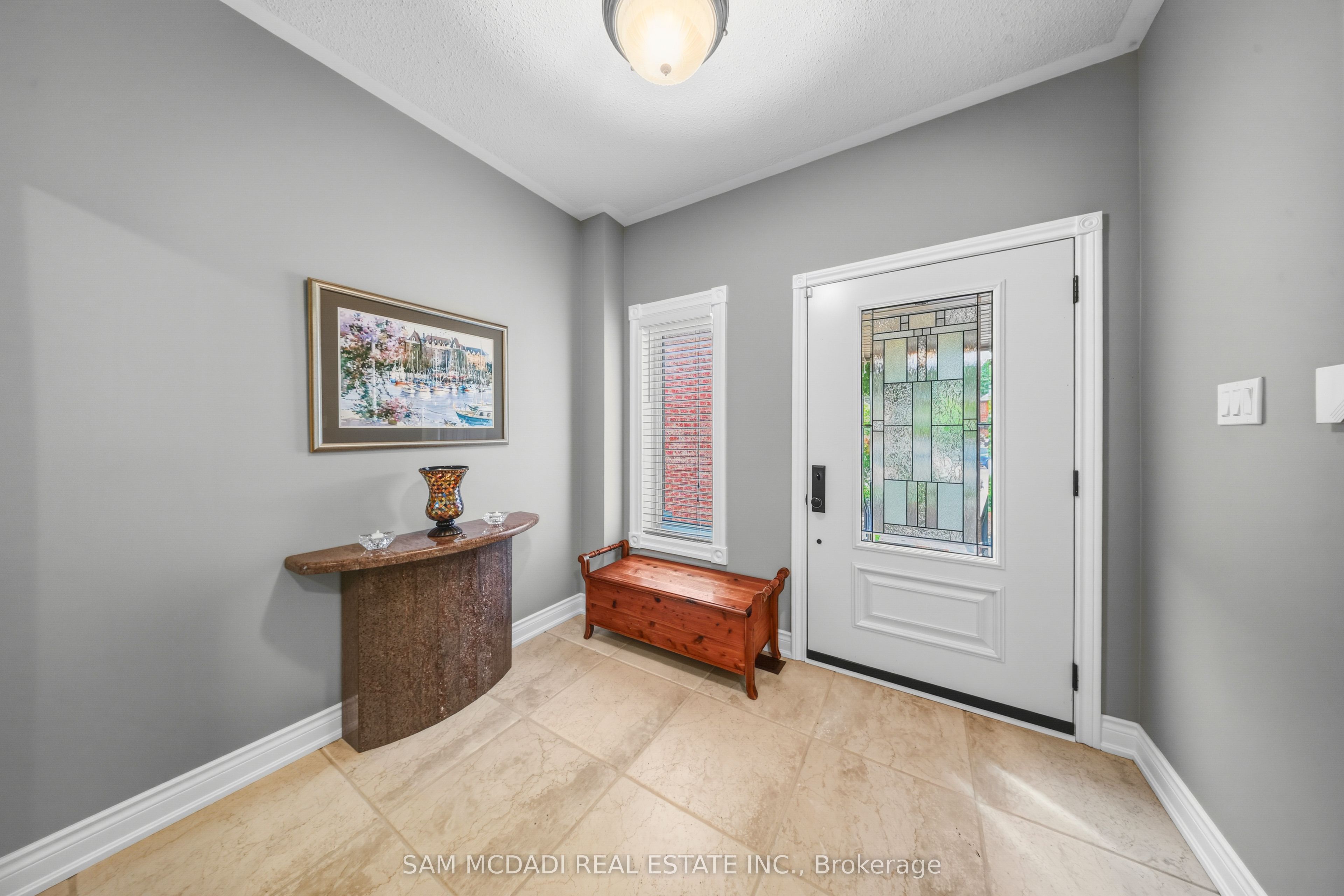 5519 Windy Hill Court, Mississauga, ON L4Z 3W4 photo 3