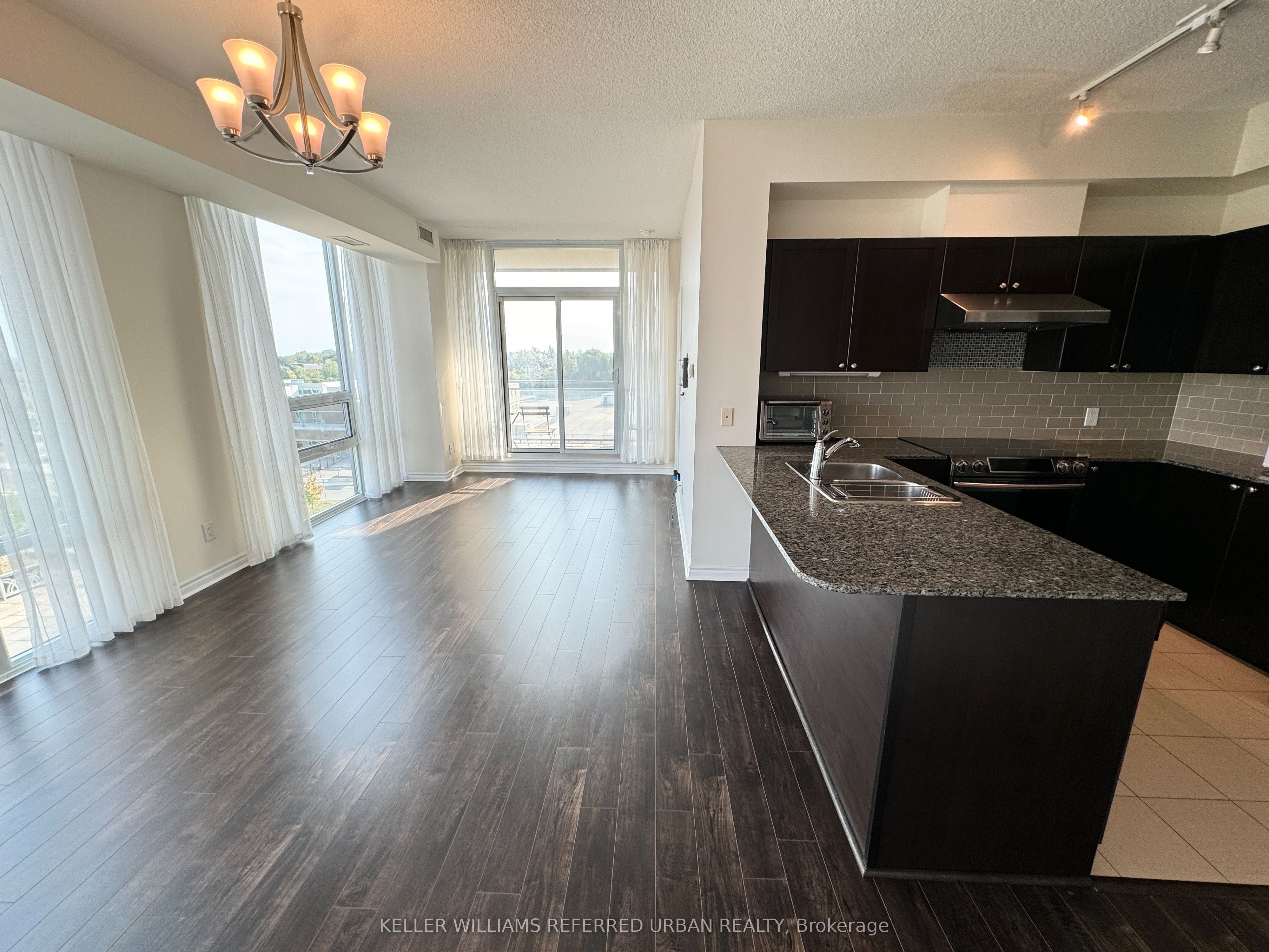 3525 Kariya Drive 702, Mississauga, ON L5B 0C2 photo 4