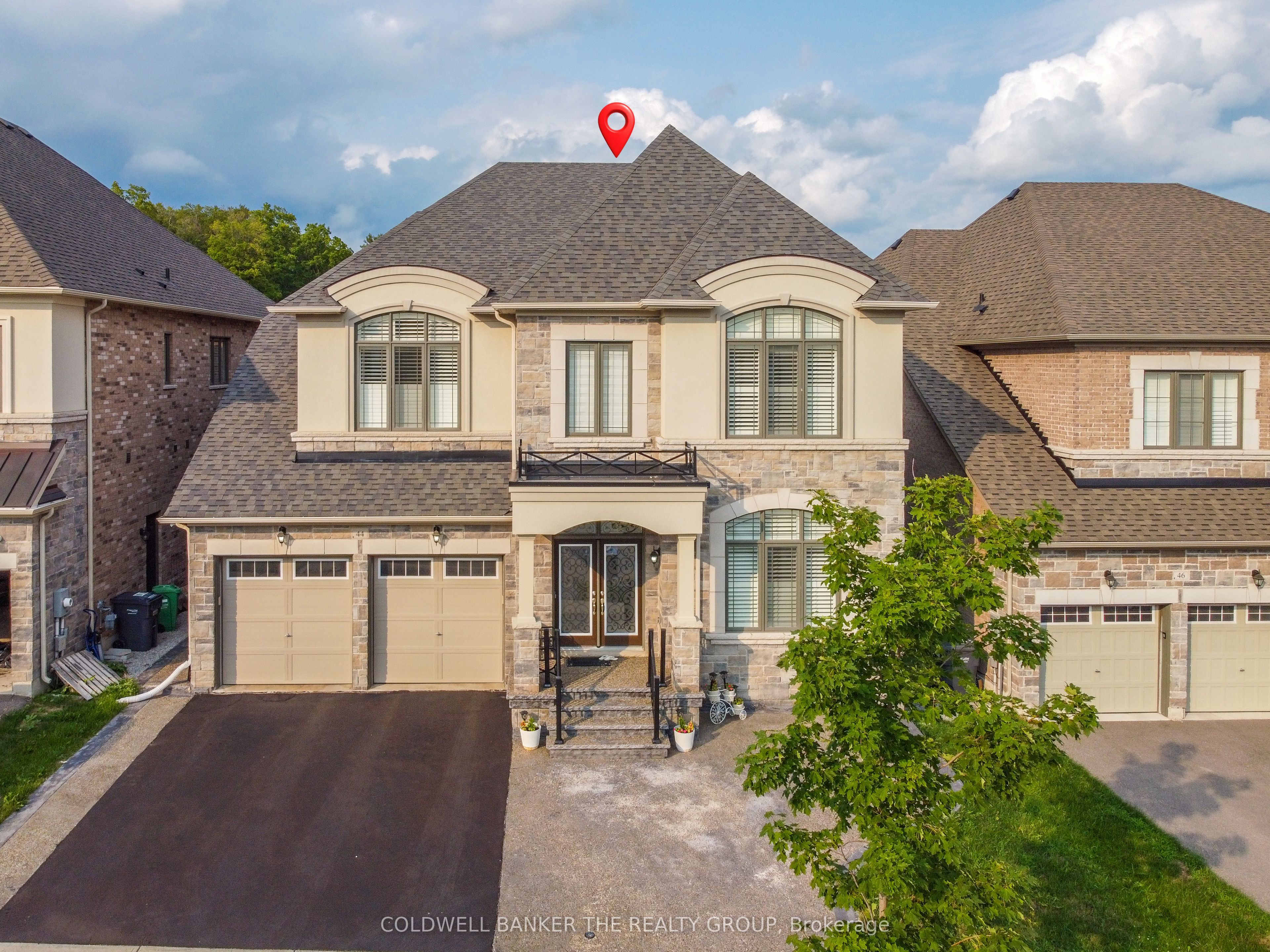 44 Daisy Meadow Crescent, Caledon, ON L7C 4G3 photo 2