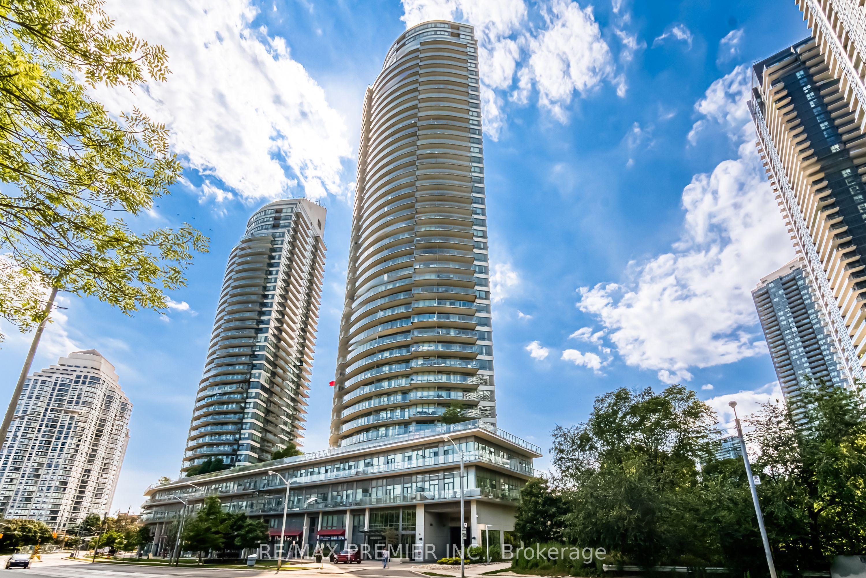 2230 Lakeshore Boulevard 2902, Toronto, ON M8V 0B2 photo 2