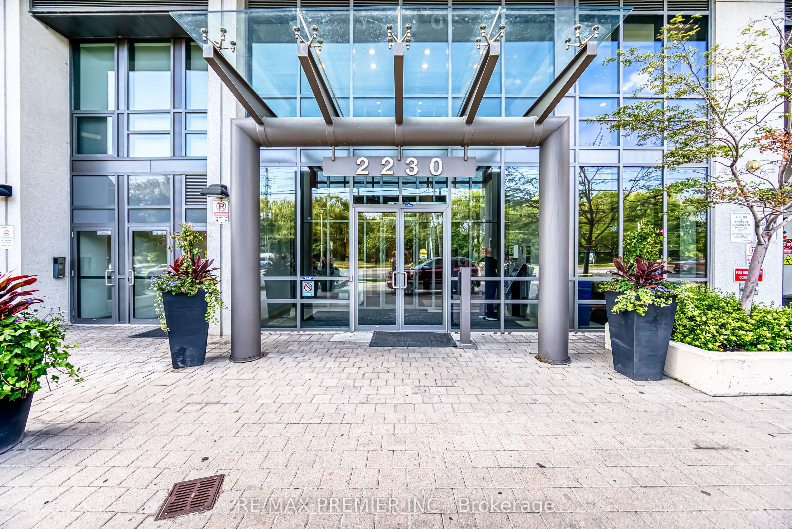 2230 Lakeshore Boulevard 2902, Toronto, ON M8V 0B2 photo 3