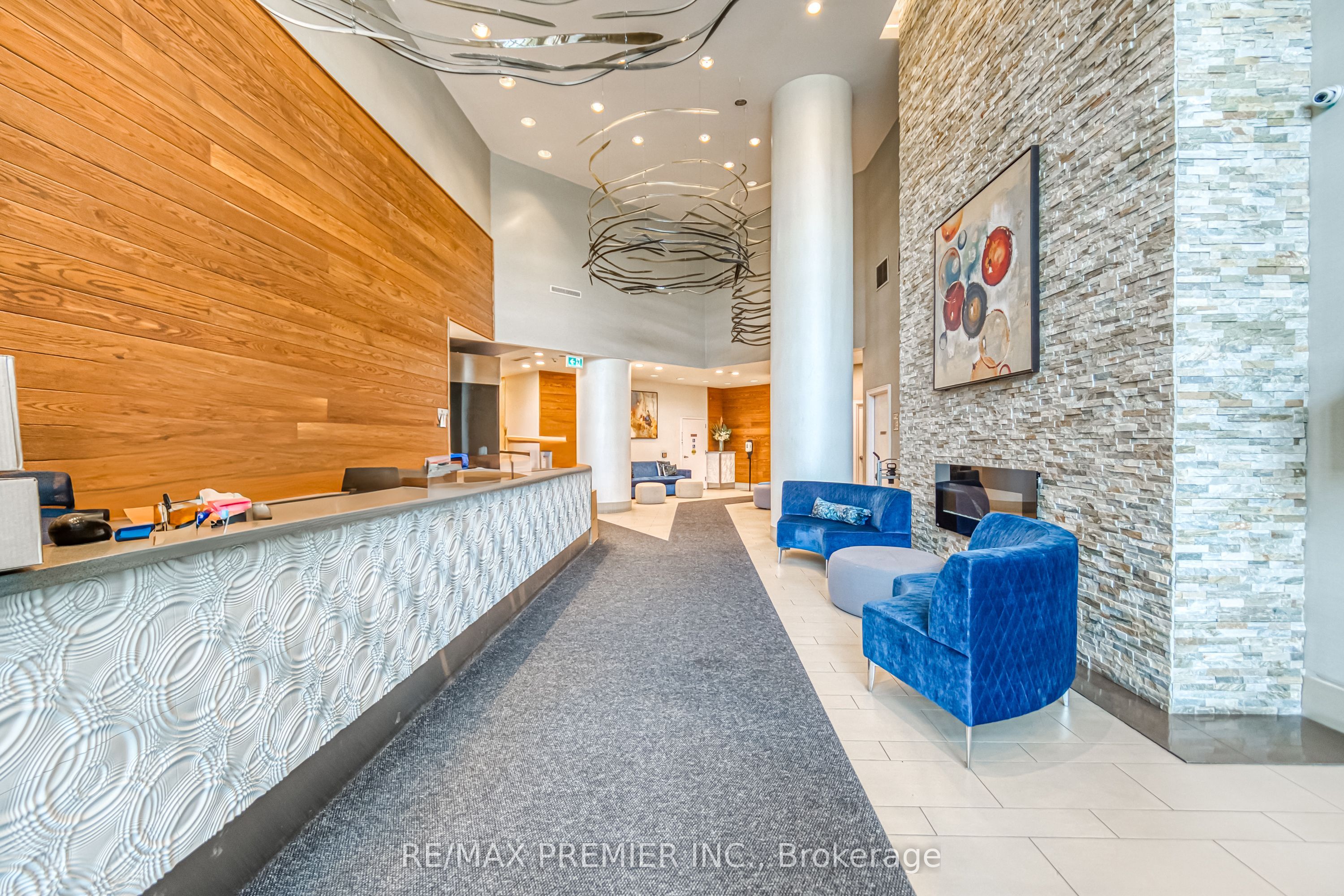 2230 Lakeshore Boulevard 2902, Toronto, ON M8V 0B2 photo 4