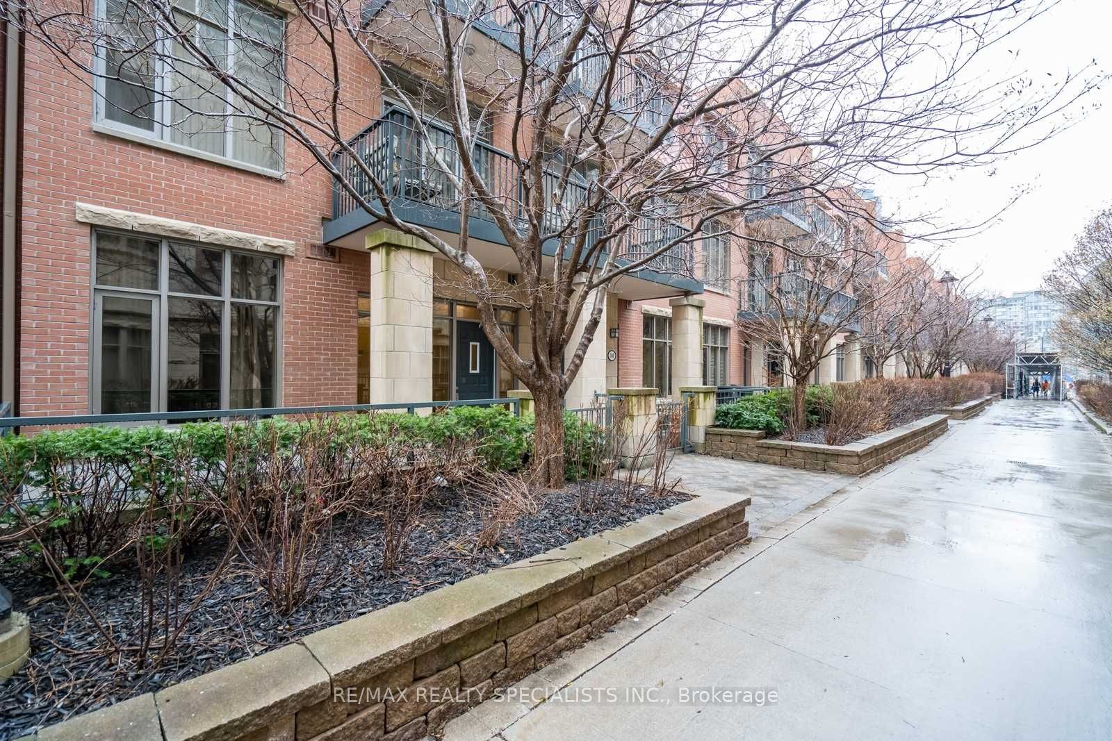 330 Princess Royal Drive 320, Mississauga, ON L5B 4P7 photo 3