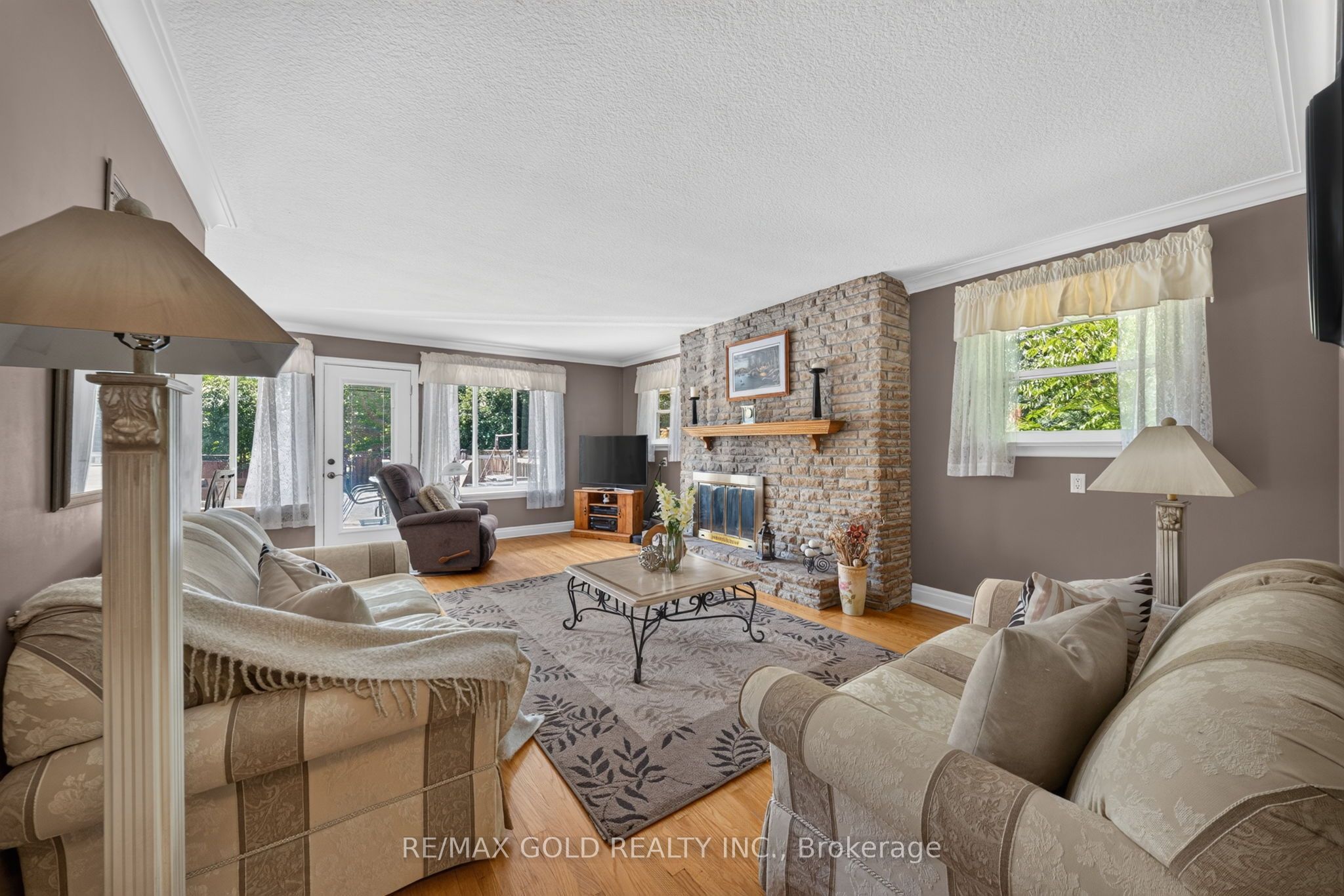 29 Treleaven Drive, Brampton, ON L6Y 1X7 photo 4