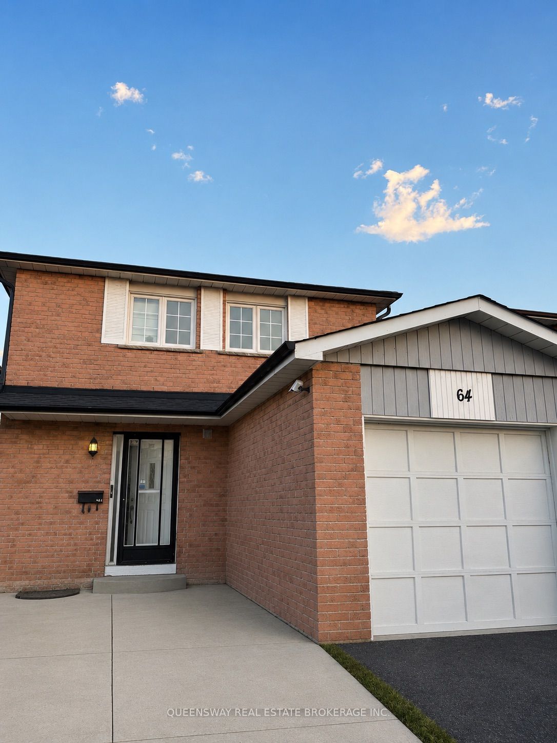64 Provence Trail, Toronto, ON M9V 5A4