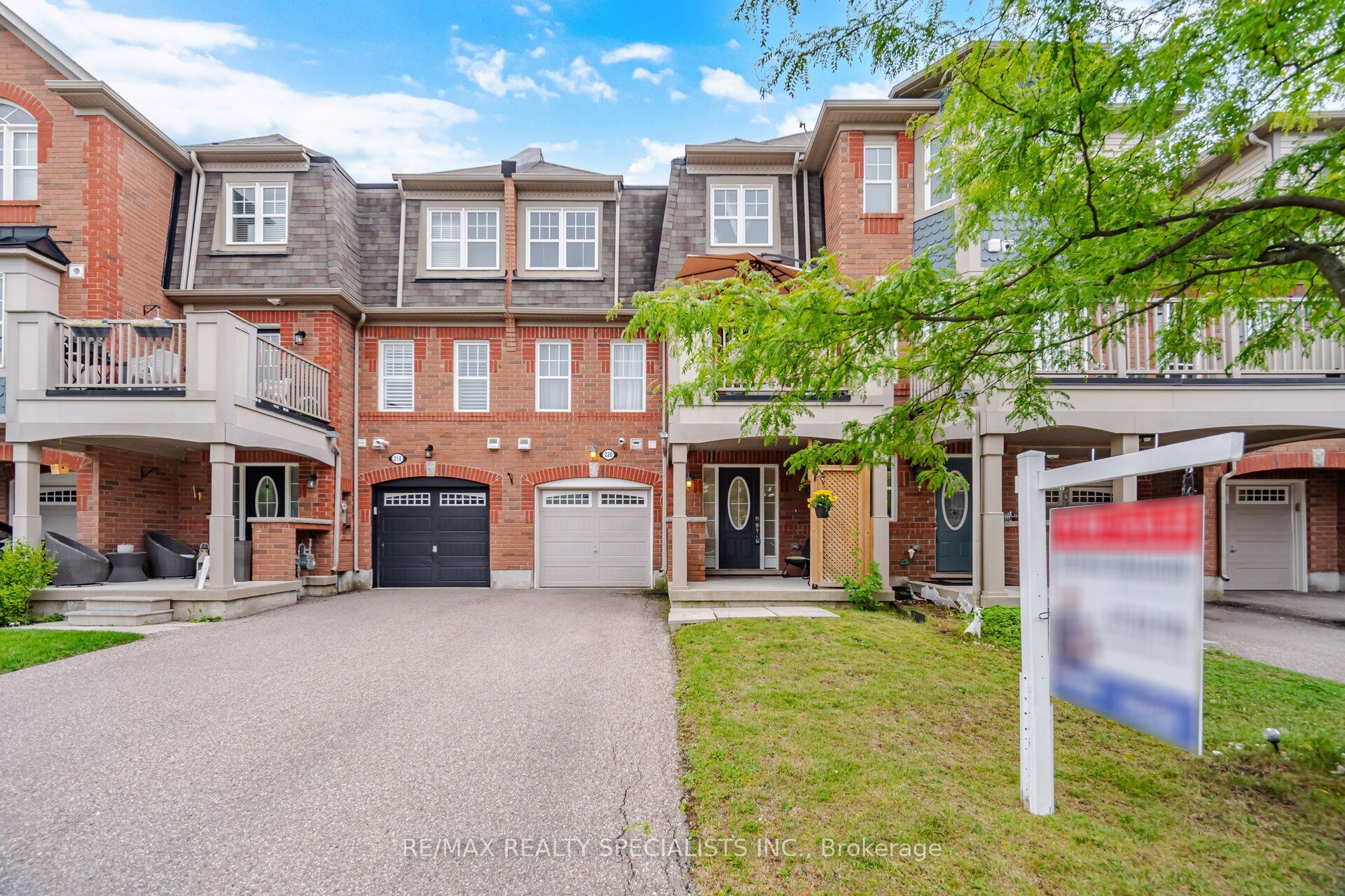 220 Mortimer Crescent, Milton, ON L9T 8N8 photo 2