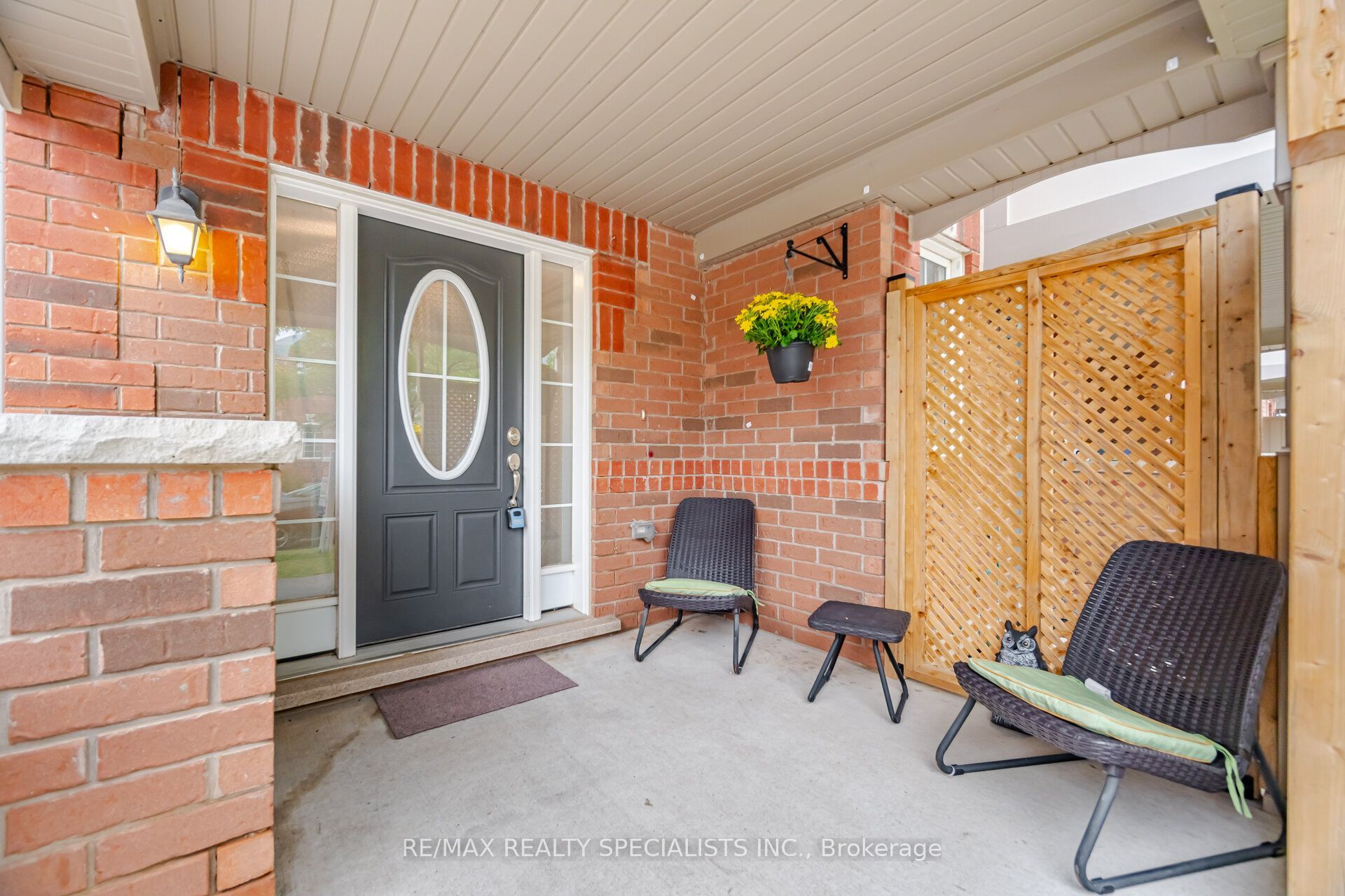 220 Mortimer Crescent, Milton, ON L9T 8N8 photo 4