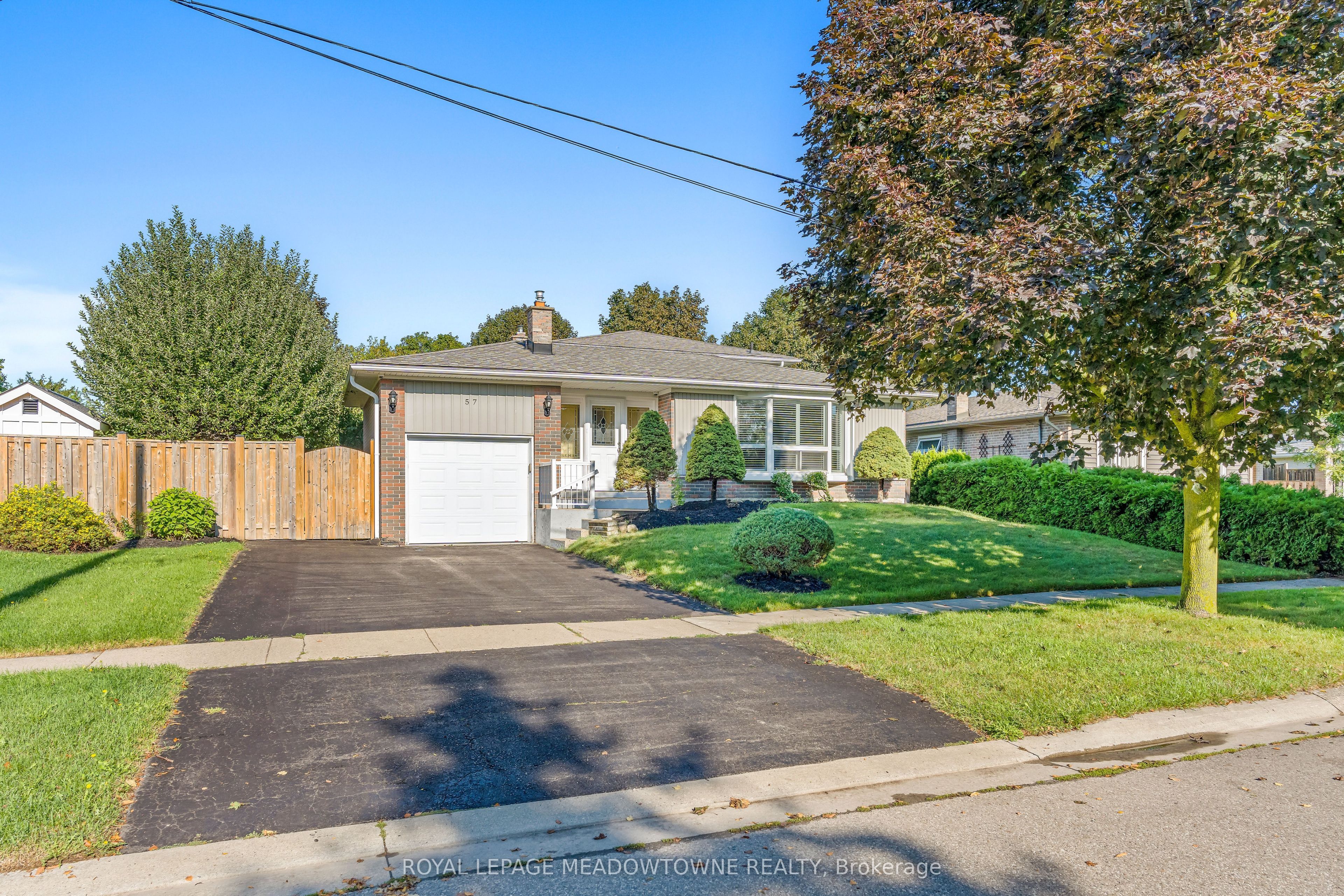57 Dawson Crescent, Halton Hills, ON L7G 1H3