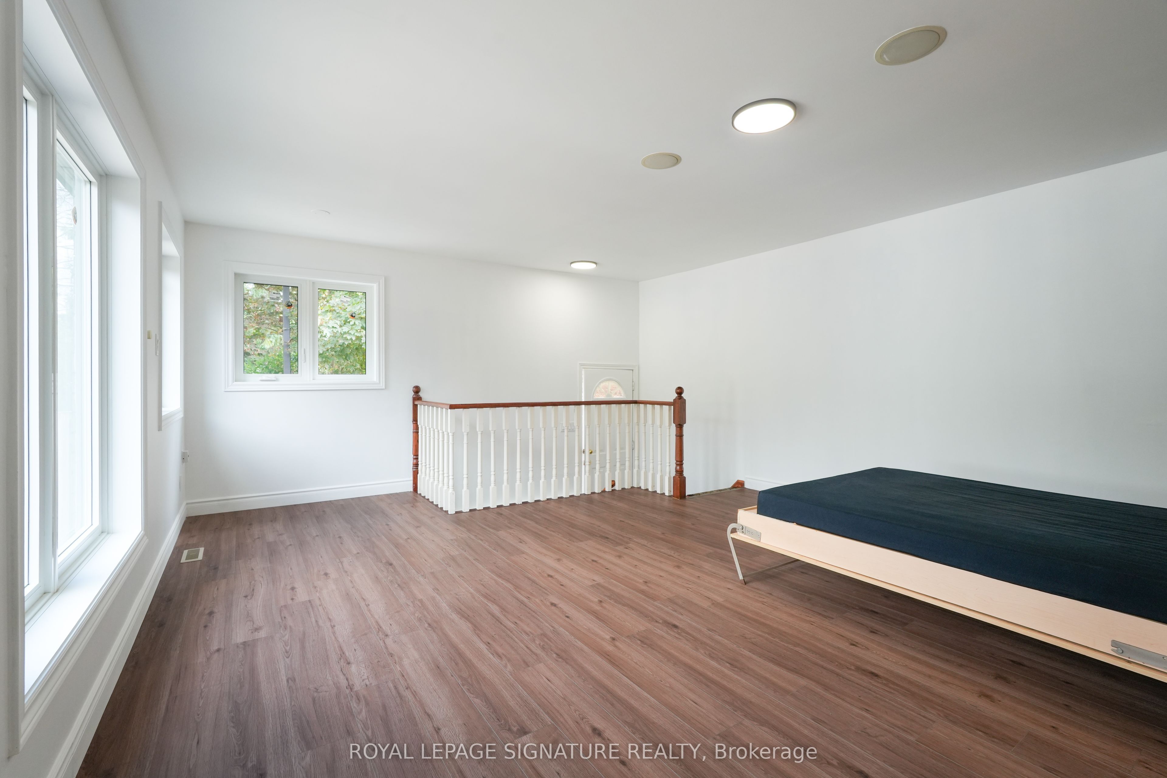 674 Abana Road, Mississauga, ON L5A 1H4 photo 4