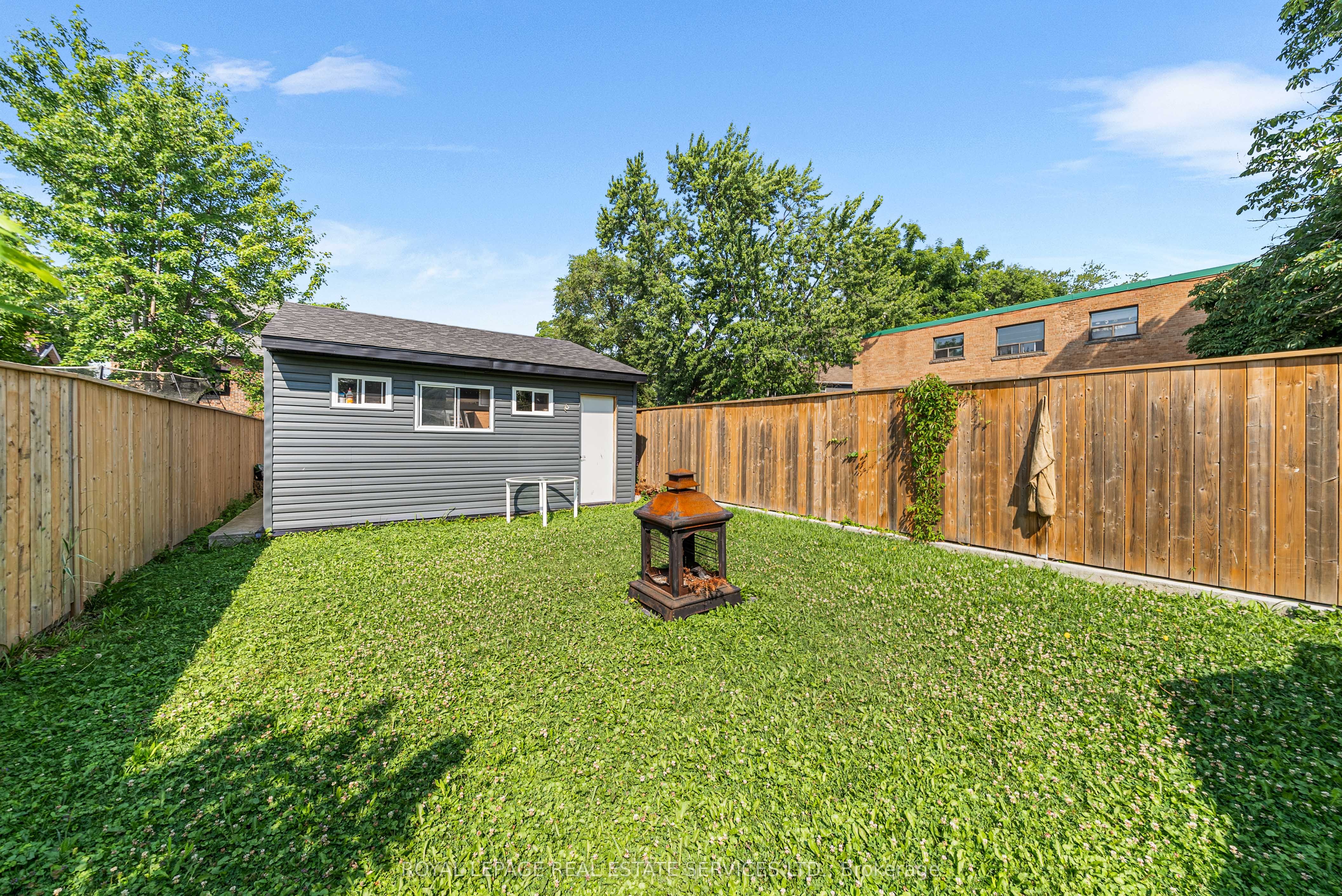 50 Arcadian Circle, Toronto, ON M8W 2Y9 photo 3