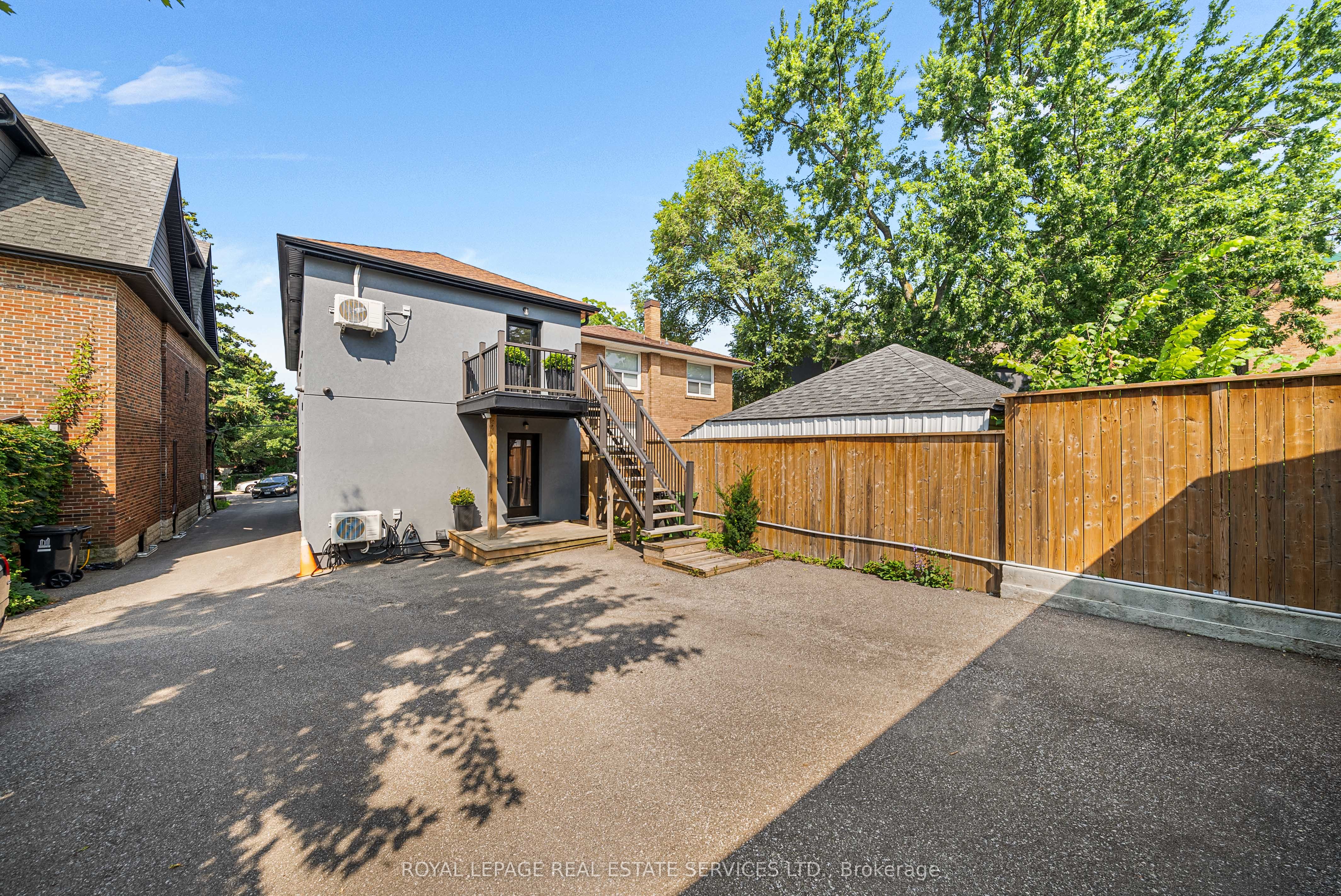 50 Arcadian Circle, Toronto, ON M8W 2Y9 photo 5
