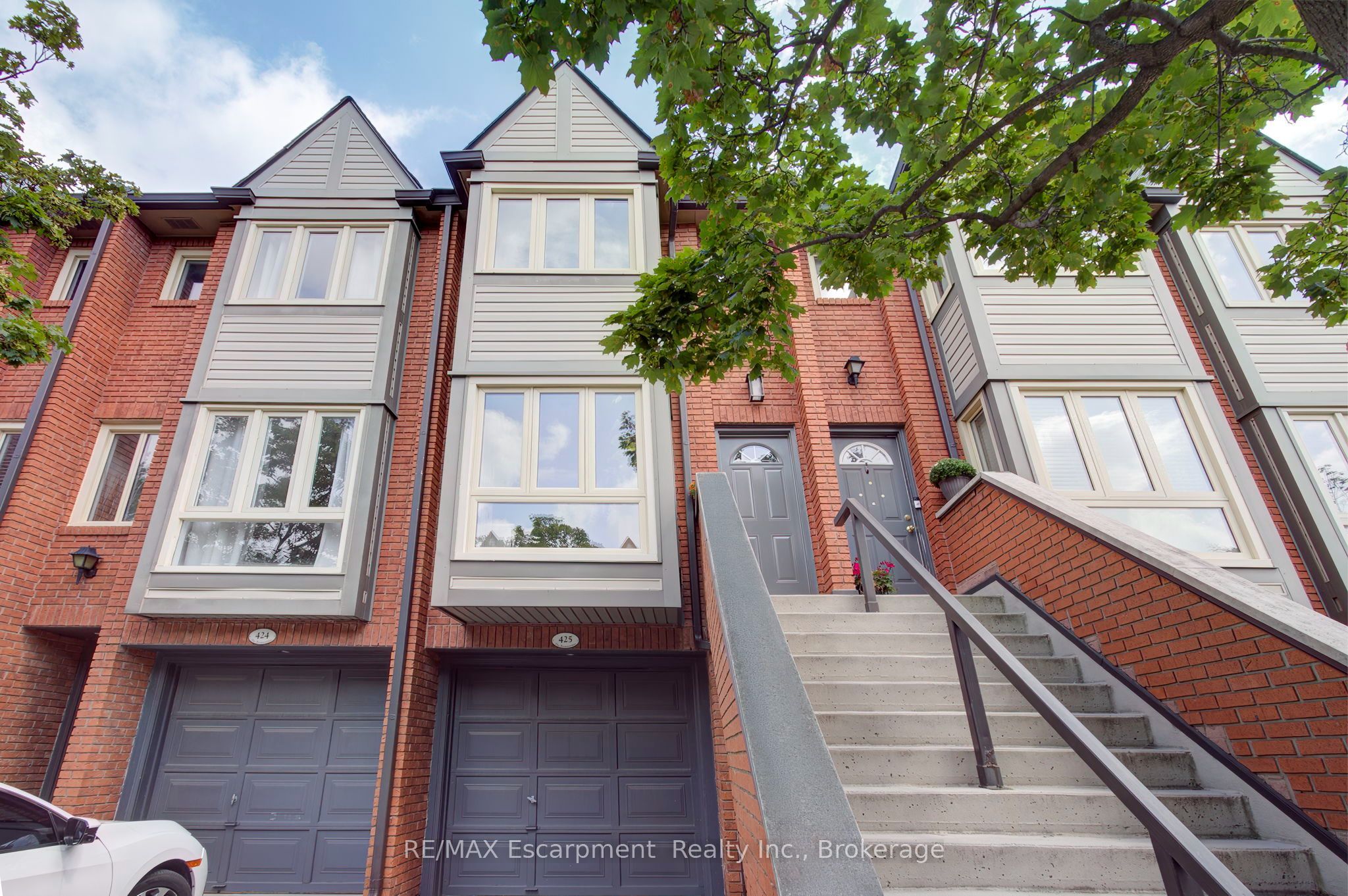 895 Maple Avenue 425, Burlington, ON L7S 2H7