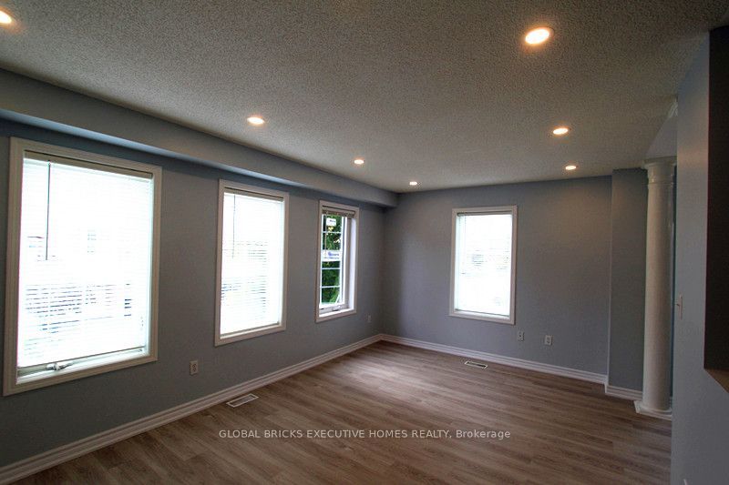 80 Acorn Place 111, Mississauga, ON L4Z 4C6 photo 5