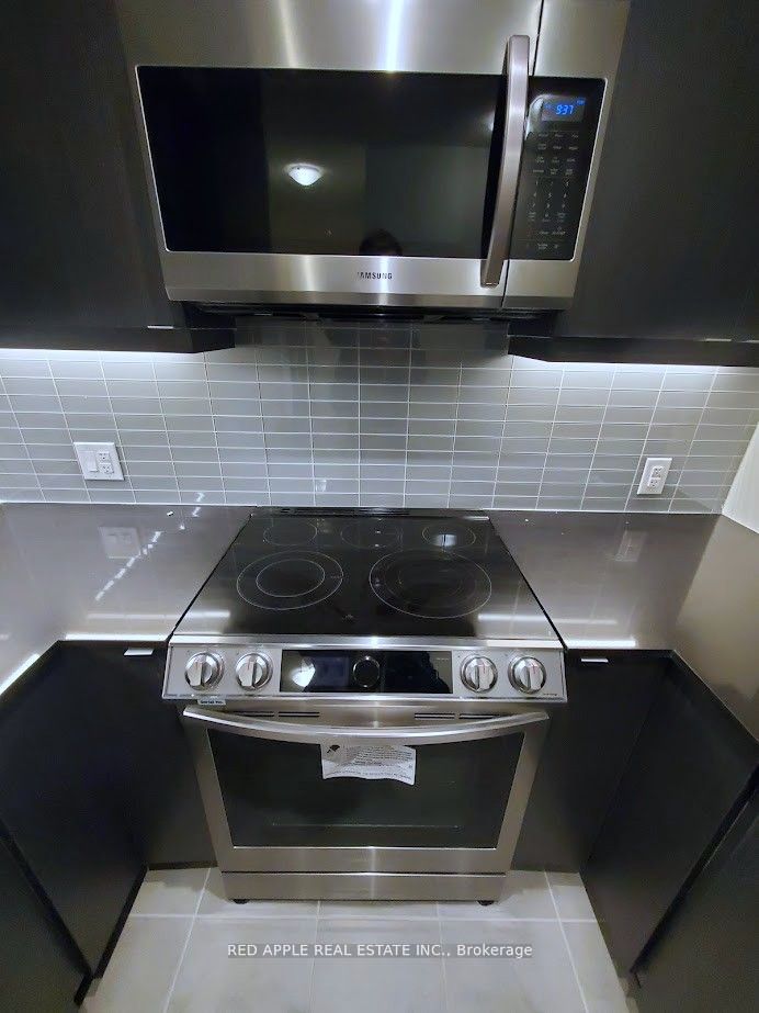 50 Thomas Riley Road 1802, Toronto, ON M9B 0C5 photo 3