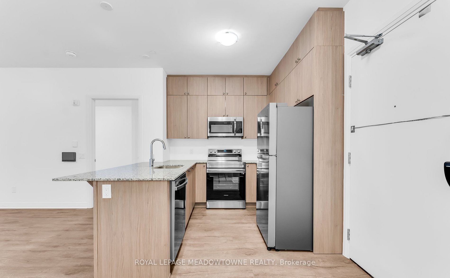 460 Gordon Krantz Avenue 511, Milton, ON L9E 1A8 photo 5