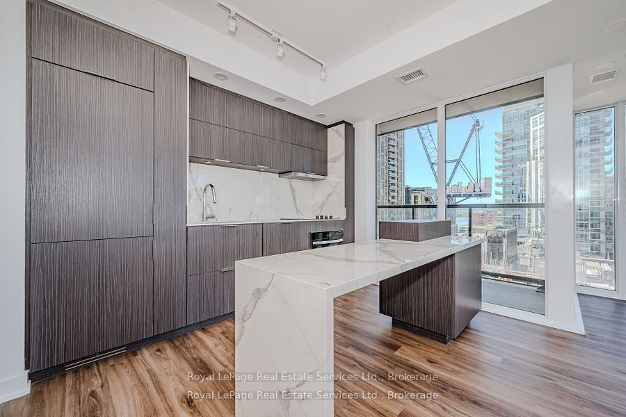 370 Martha Street 610, Burlington, ON L7R 2P7 photo 4