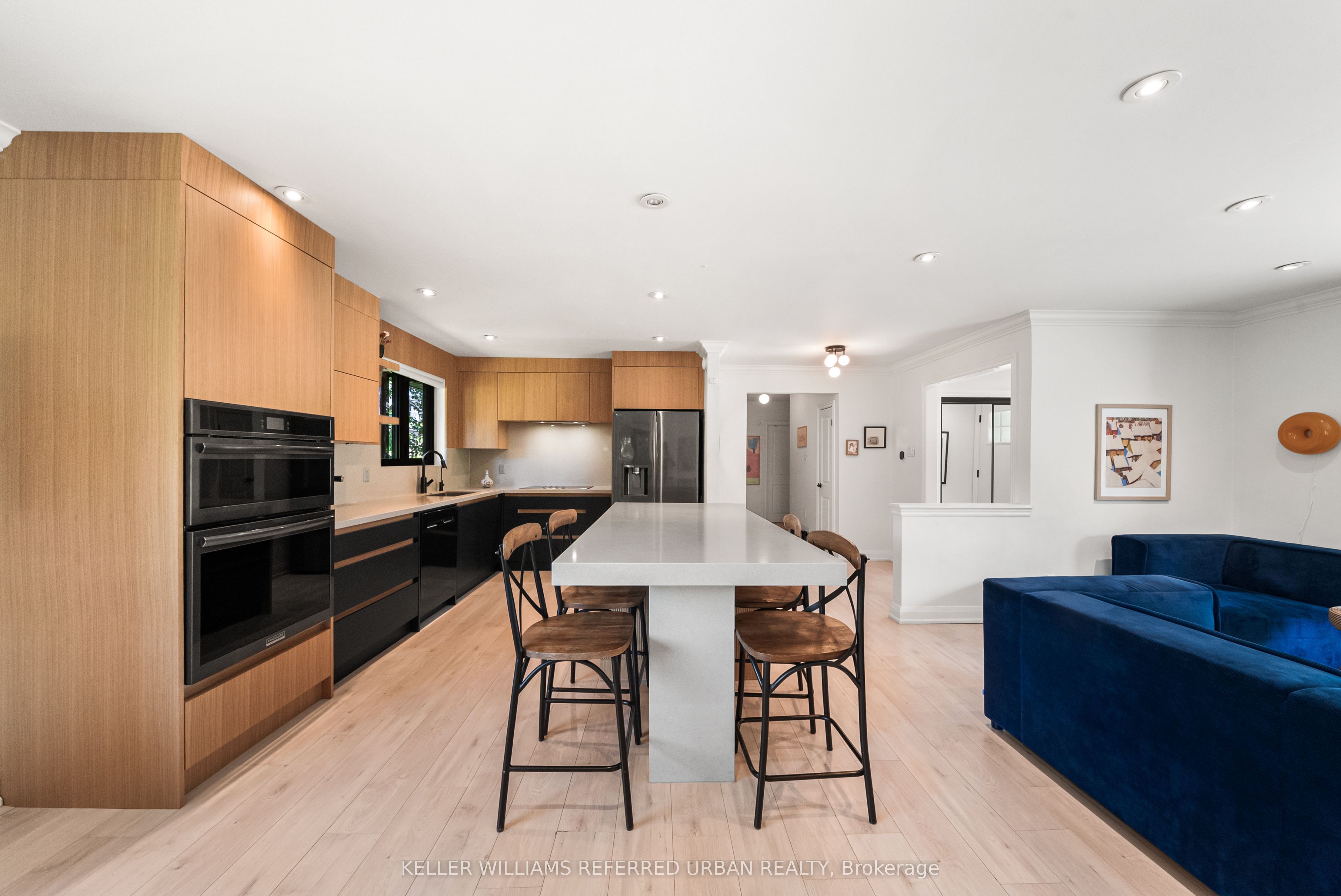 115 Bonnyview Drive, Toronto, ON M8Y 3G9 photo 2